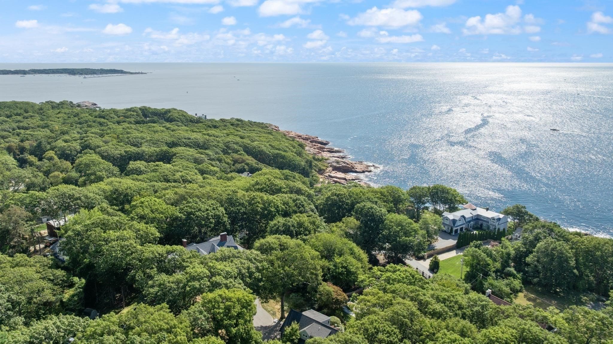 Condominium at 158 Hesperus Ave # 2L, Gloucester MA 01930, Gloucester, photo 2 of 39