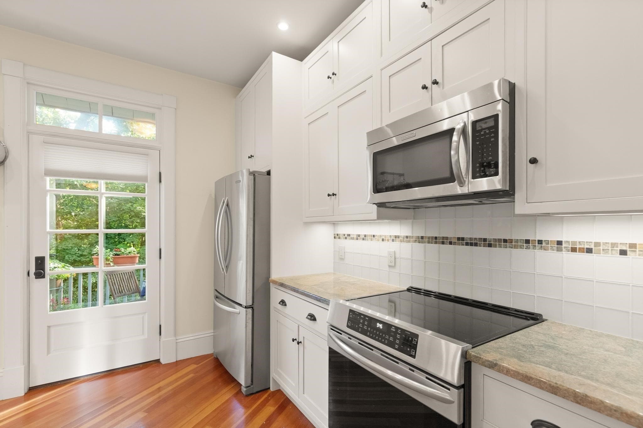 Condominium at 158 Hesperus Ave # 2L, Gloucester MA 01930, Gloucester, photo 9 of 39