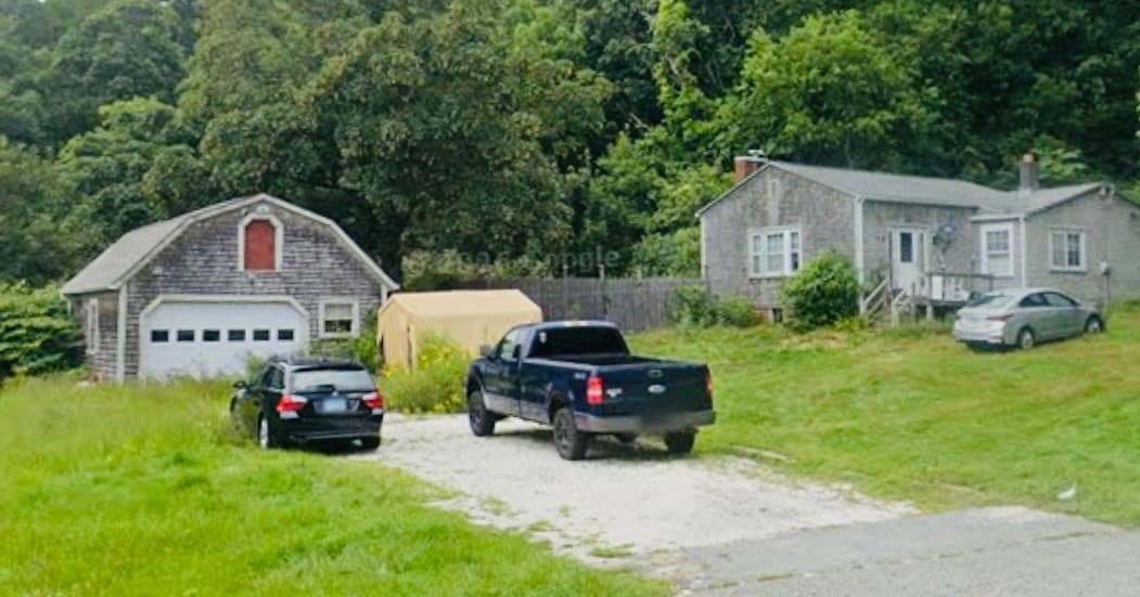26 Bulgarmarsh Rd, Tiverton RI 02878