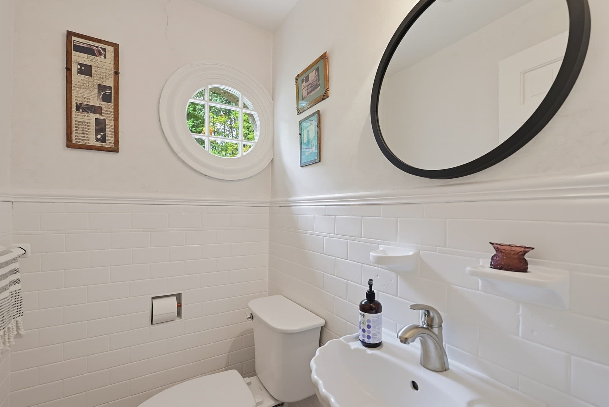 Single Family Residence at 28 Drury Ln, Worcester MA 01609, Worcester, photo 18 of 41