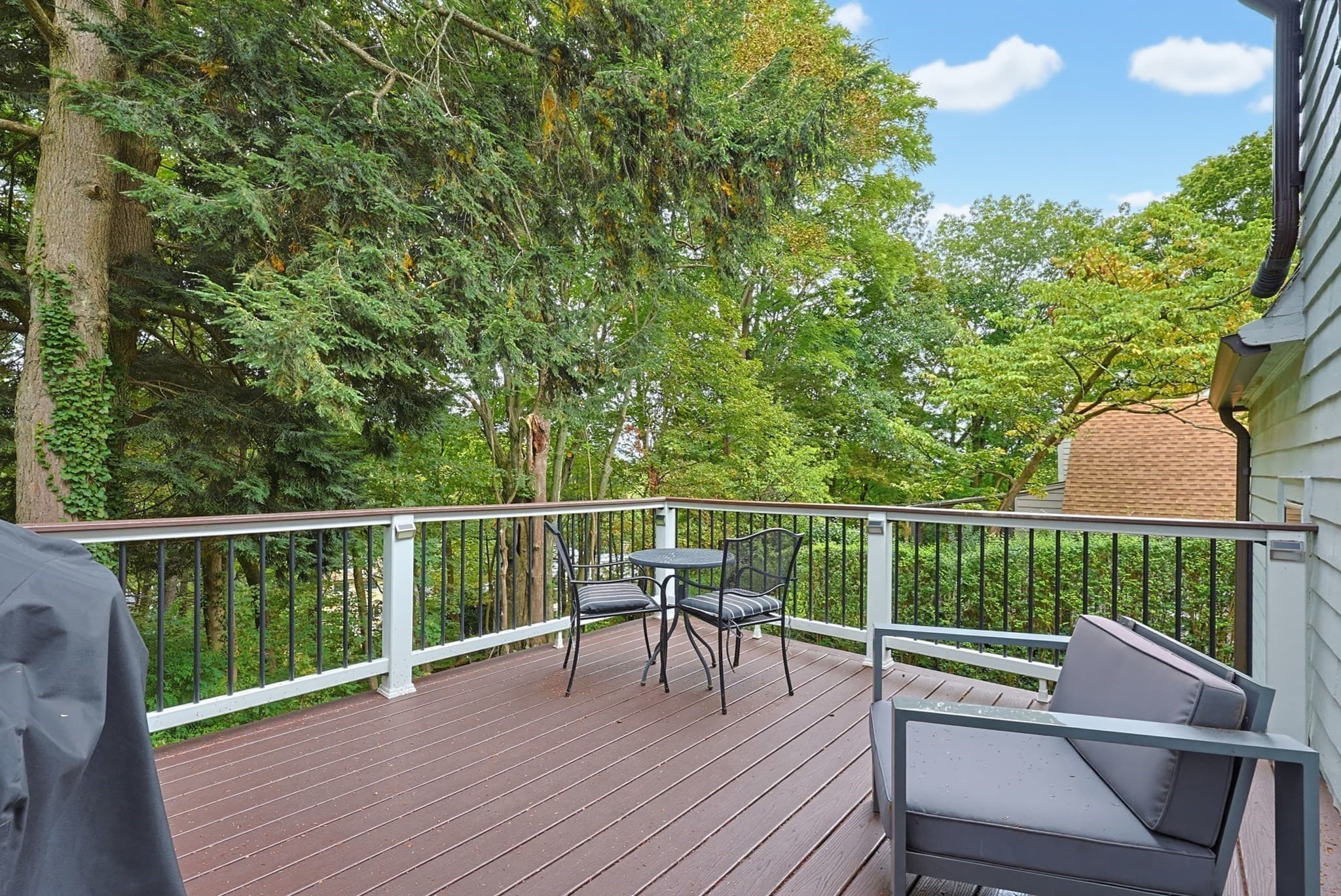 Single Family Residence at 28 Drury Ln, Worcester MA 01609, Worcester, photo 37 of 41