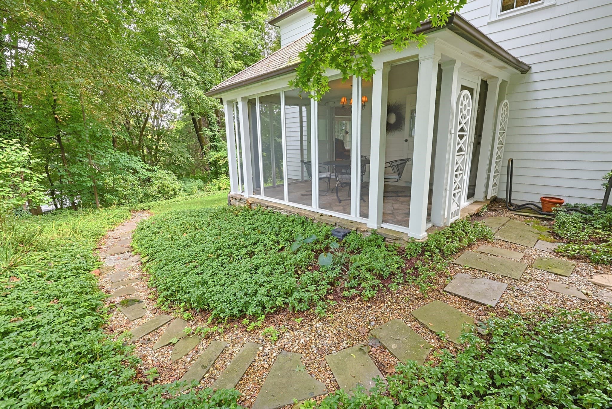 Single Family Residence at 28 Drury Ln, Worcester MA 01609, Worcester, photo 35 of 41
