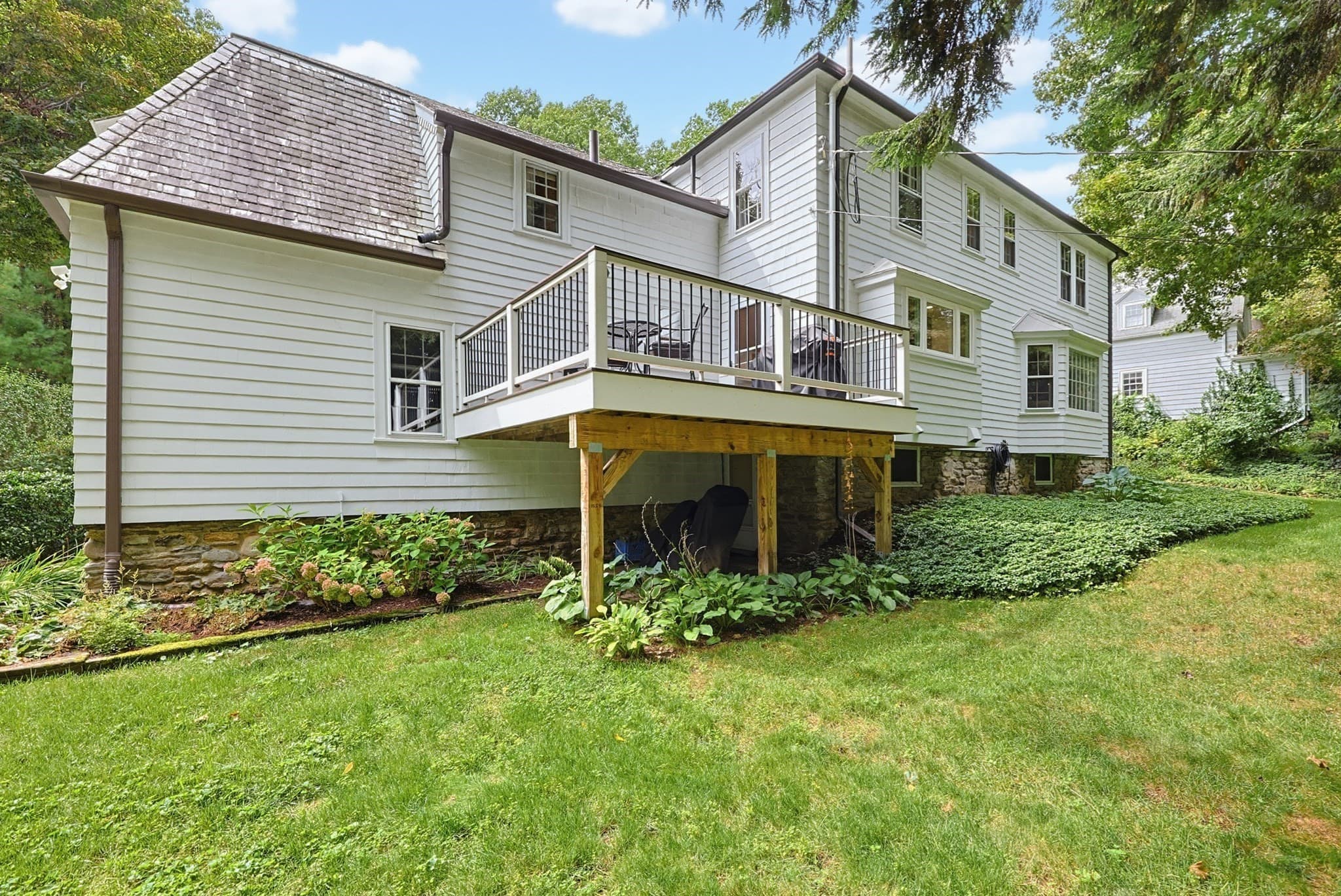 Single Family Residence at 28 Drury Ln, Worcester MA 01609, Worcester, photo 39 of 41