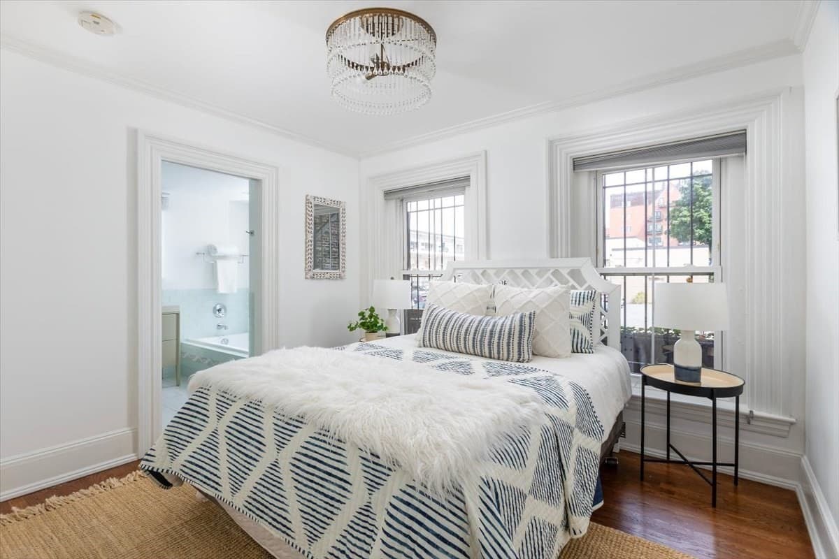 Condominium at 25 Dartmouth St # 1, Boston MA 02116, photo 11 of 15