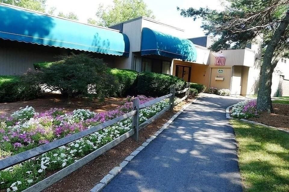 Condominium at 70 Shrewsbury Green # C, Shrewsbury MA 01545, Shrewsbury, photo 5 of 23