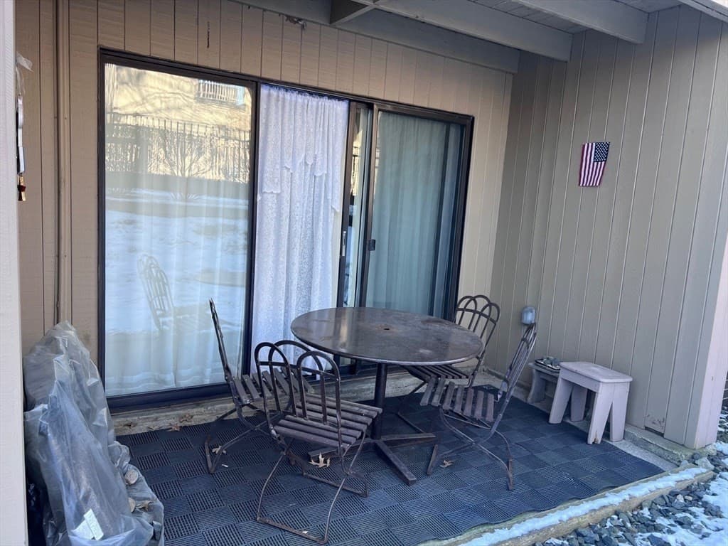 Condominium at 70 Shrewsbury Green # C, Shrewsbury MA 01545, Shrewsbury, photo 11 of 23