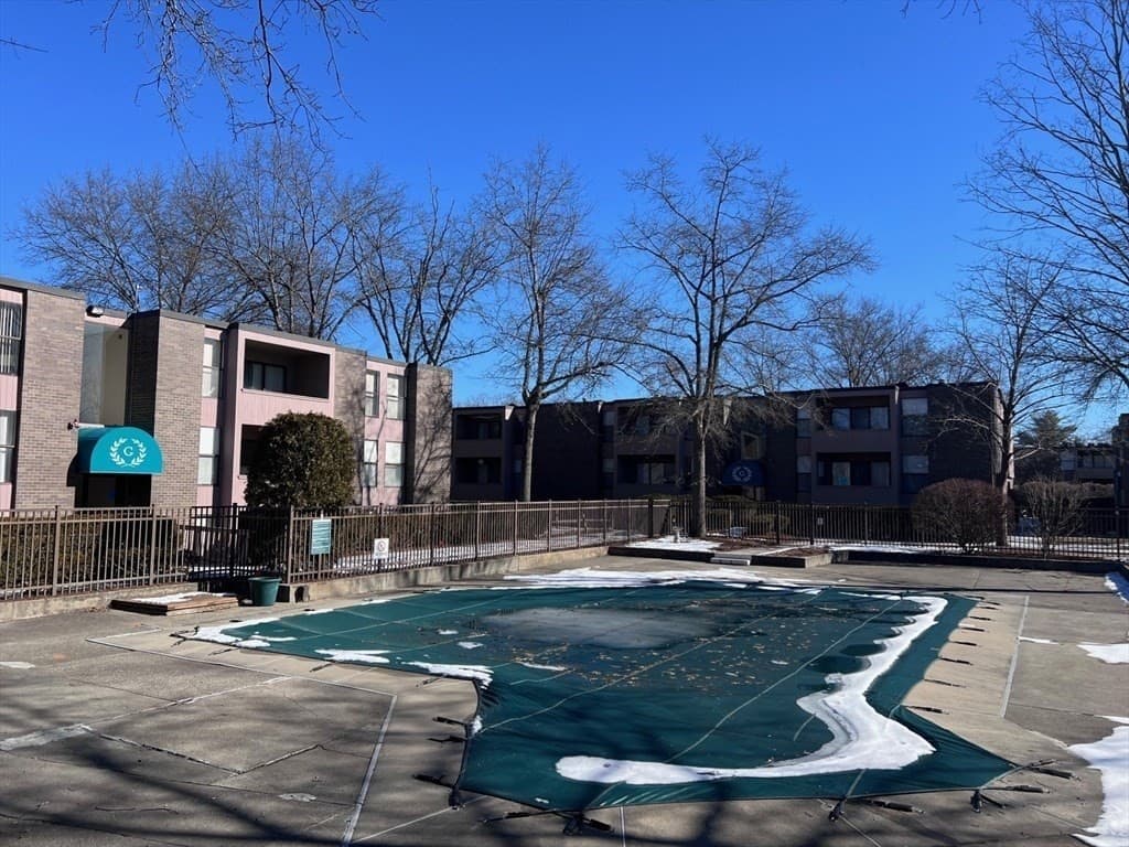 Condominium at 70 Shrewsbury Green # C, Shrewsbury MA 01545, Shrewsbury, photo 8 of 23