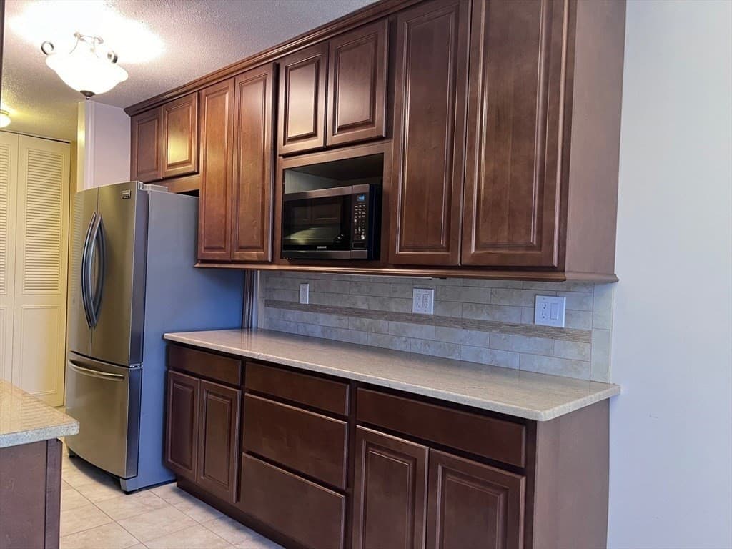 Condominium at 70 Shrewsbury Green # C, Shrewsbury MA 01545, Shrewsbury, photo 21 of 23