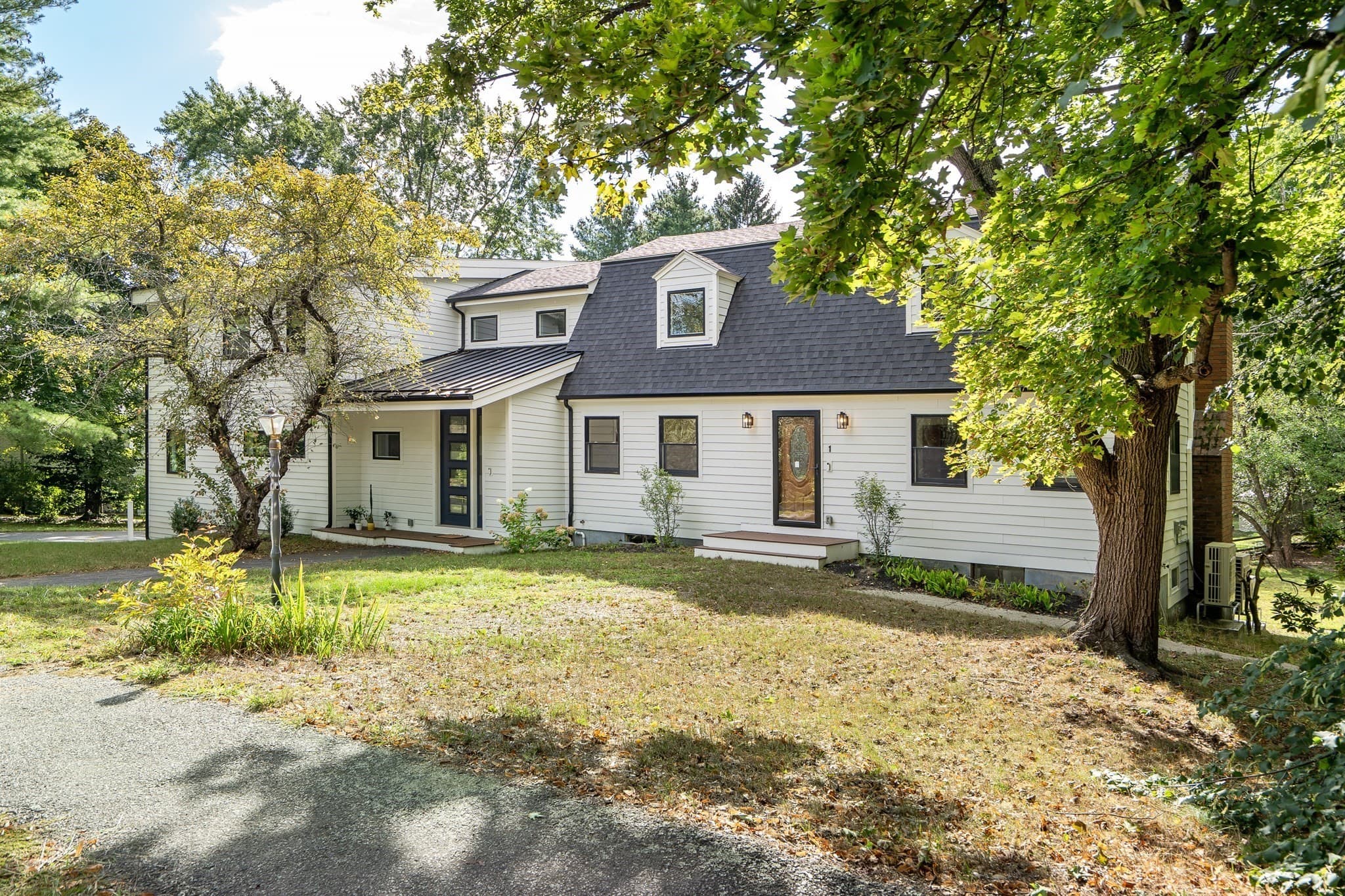 Single Family Residence at 1 Maureen Rd, Lexington MA 02420, Lexington, photo 2 of 39