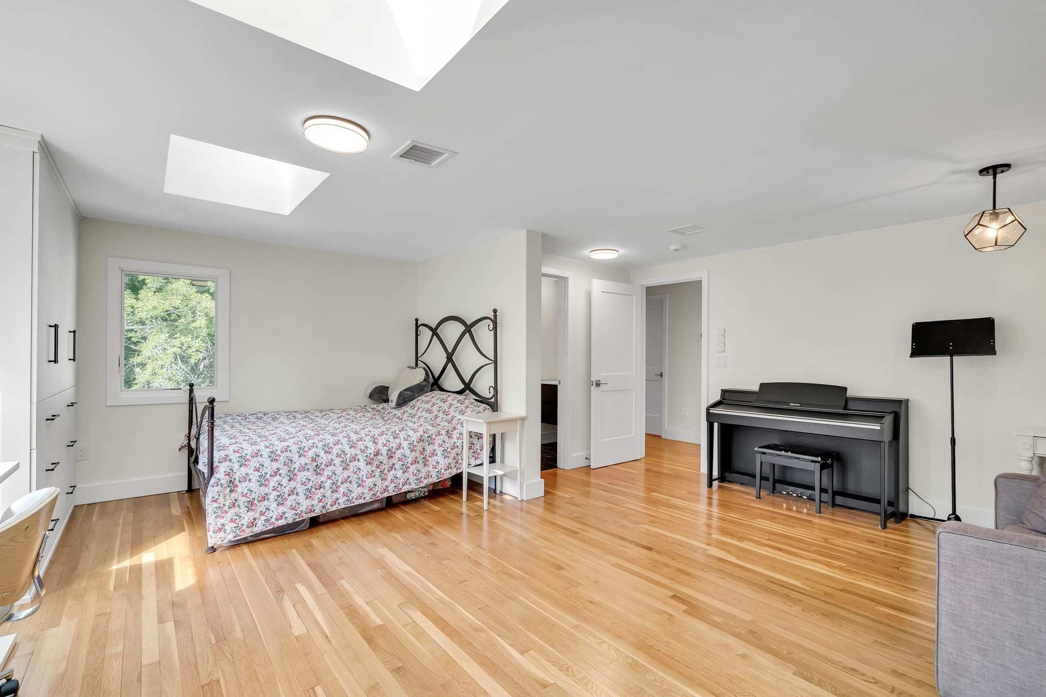 Single Family Residence at 1 Maureen Rd, Lexington MA 02420, Lexington, photo 15 of 39