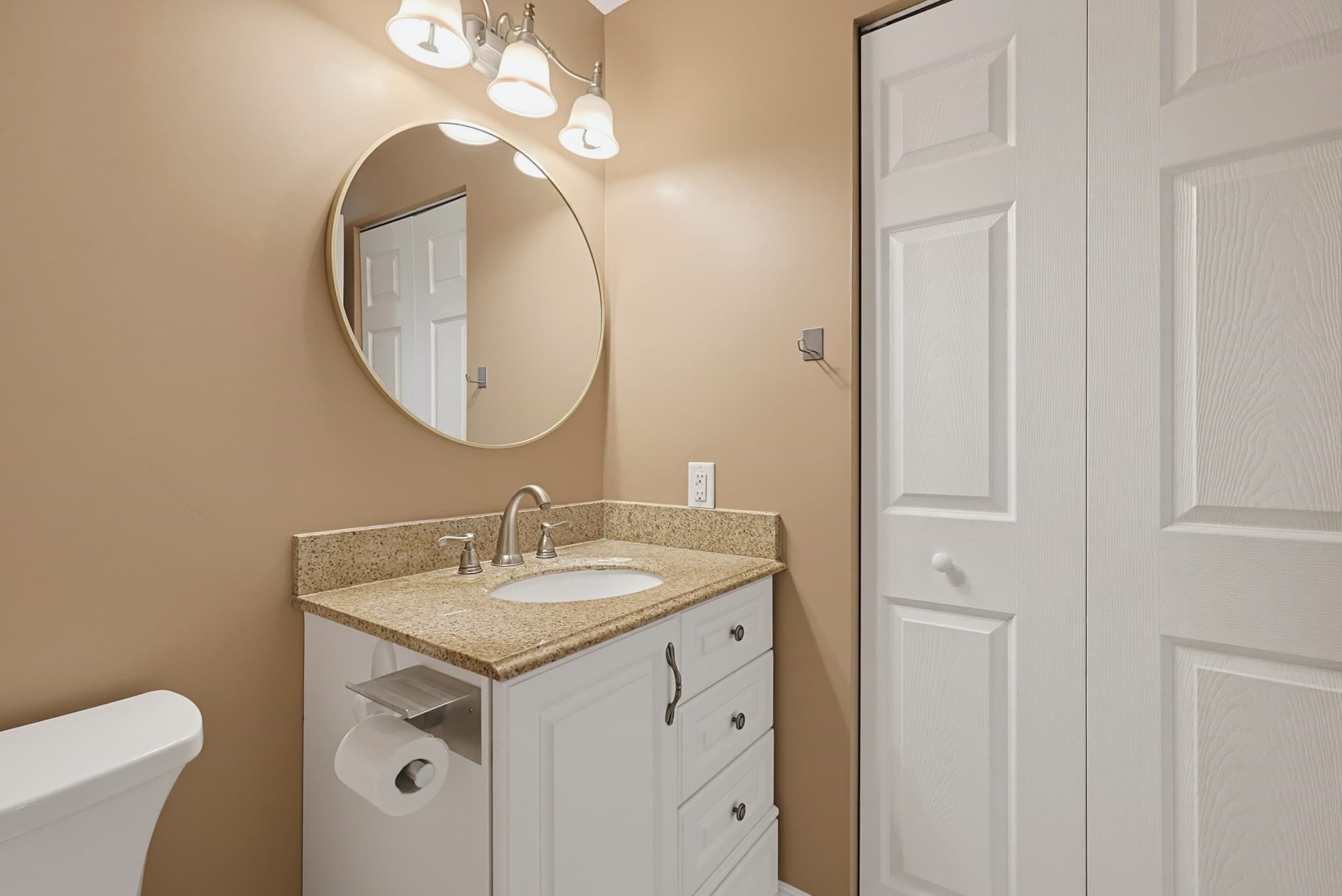 Condominium at 805 Franklin Crossing Road # 5, Franklin MA 02038, Franklin, photo 23 of 31