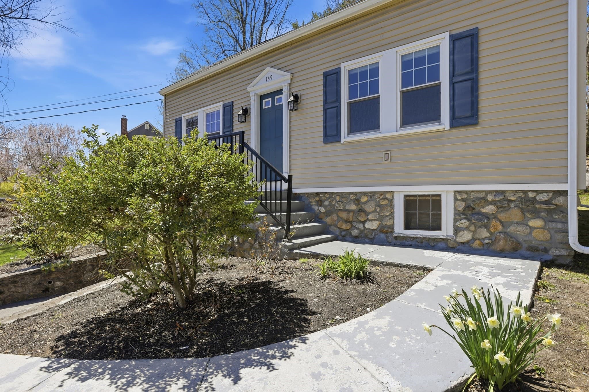 Single Family Residence at 145 Boylston Cir, Shrewsbury MA 01545, Shrewsbury, photo 2 of 29