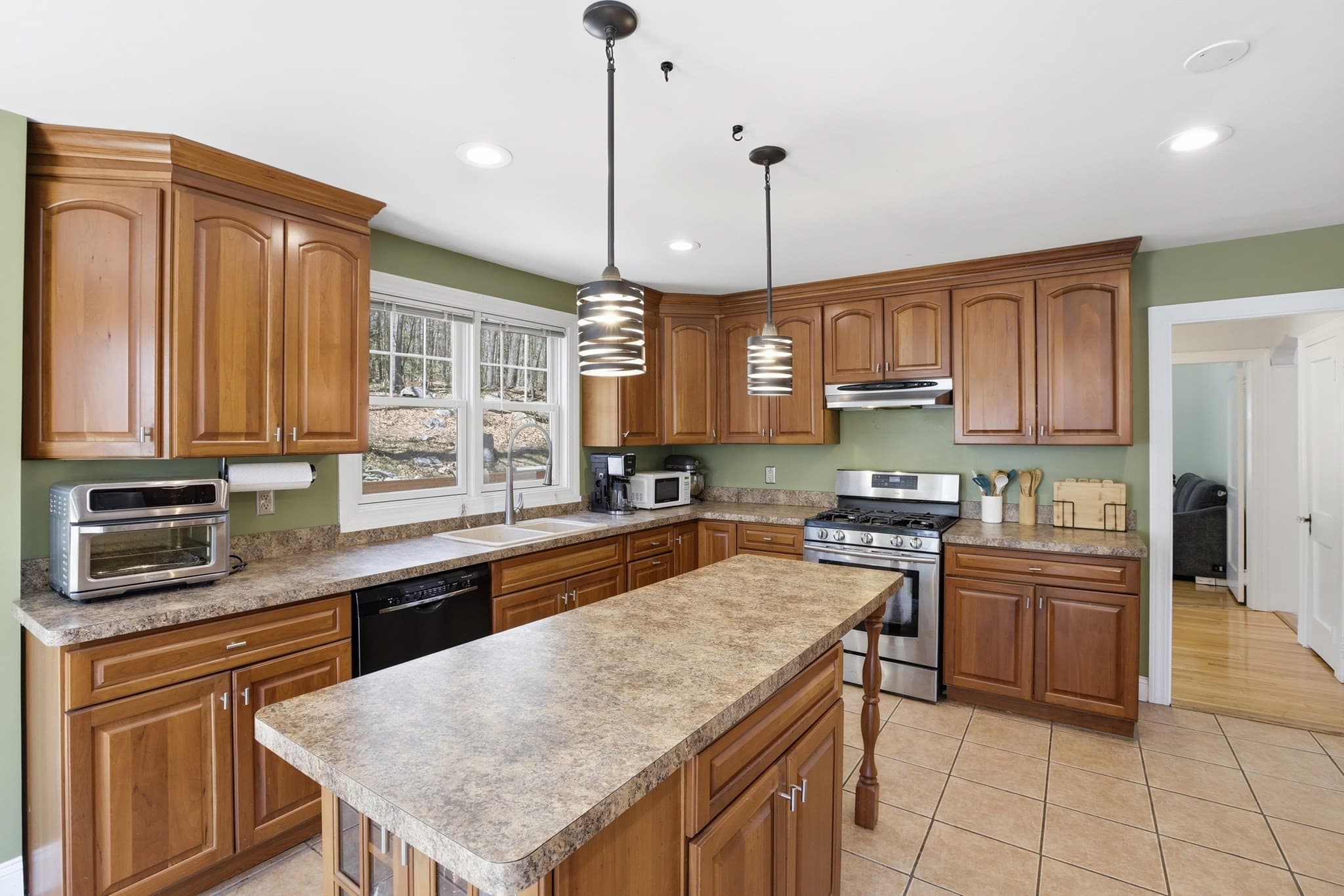 Single Family Residence at 145 Boylston Cir, Shrewsbury MA 01545, Shrewsbury, photo 12 of 29