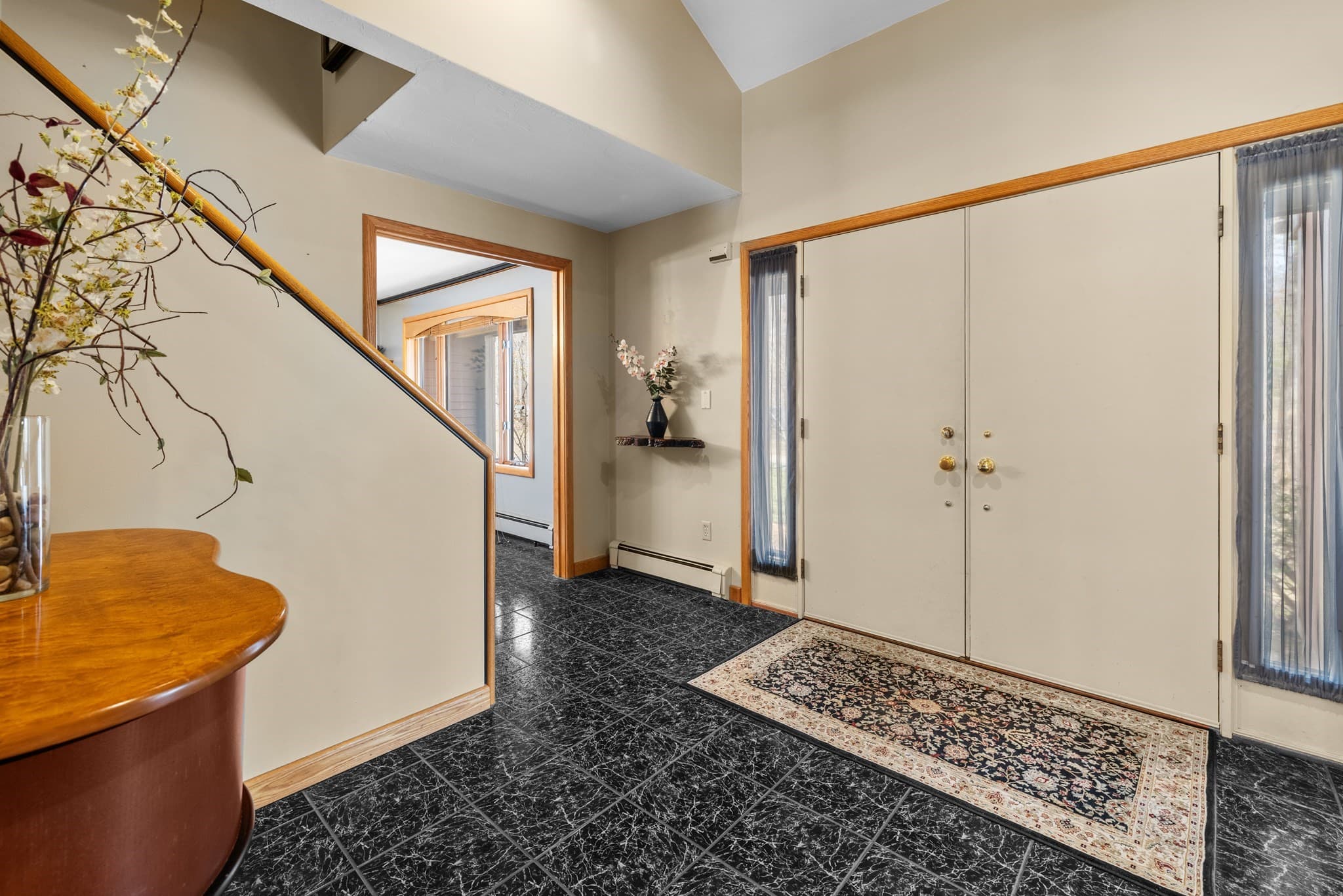 Single Family Residence at 275 Chestnut, Uxbridge MA 01569, Uxbridge, photo 2 of 42
