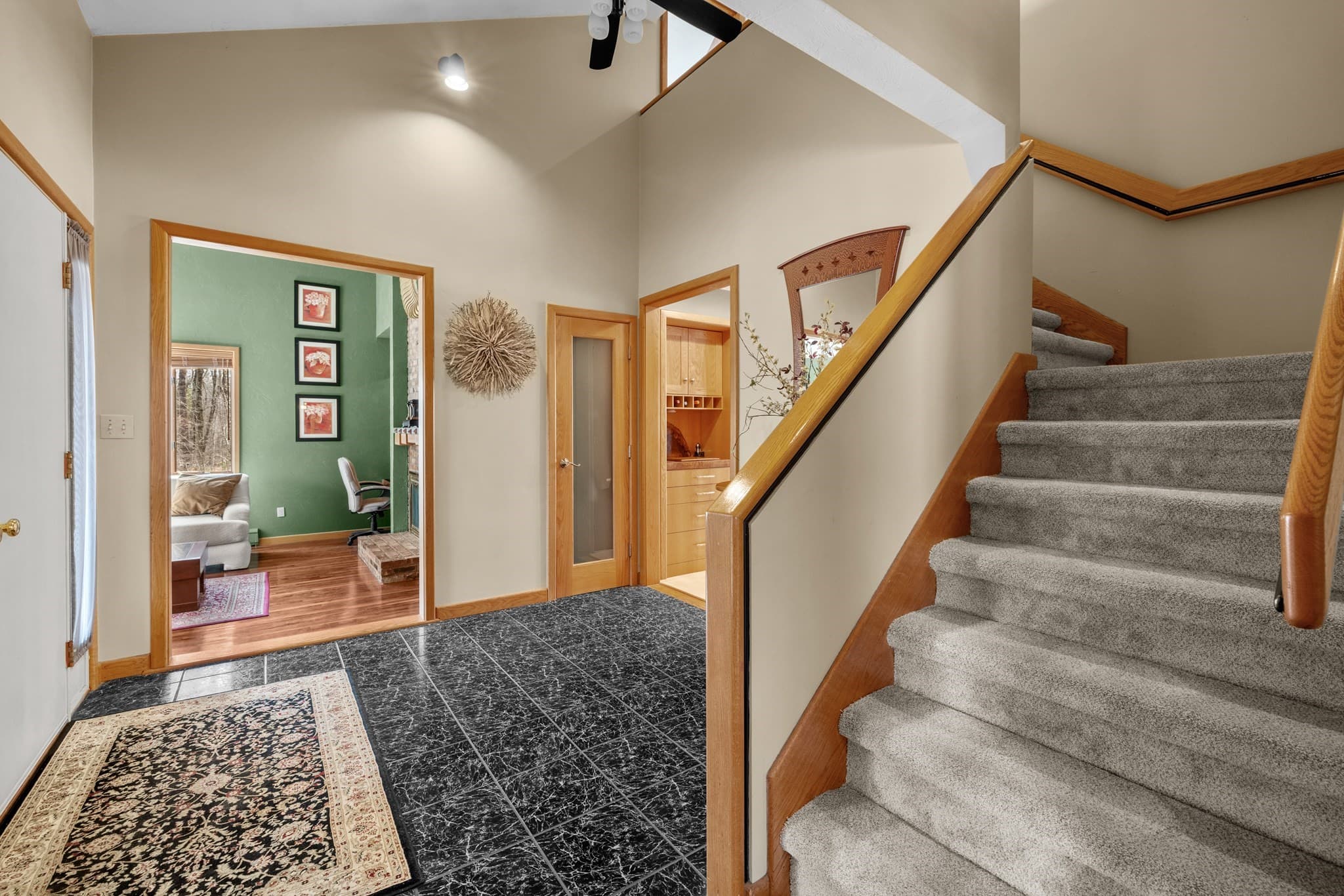 Single Family Residence at 275 Chestnut, Uxbridge MA 01569, Uxbridge, photo 3 of 42