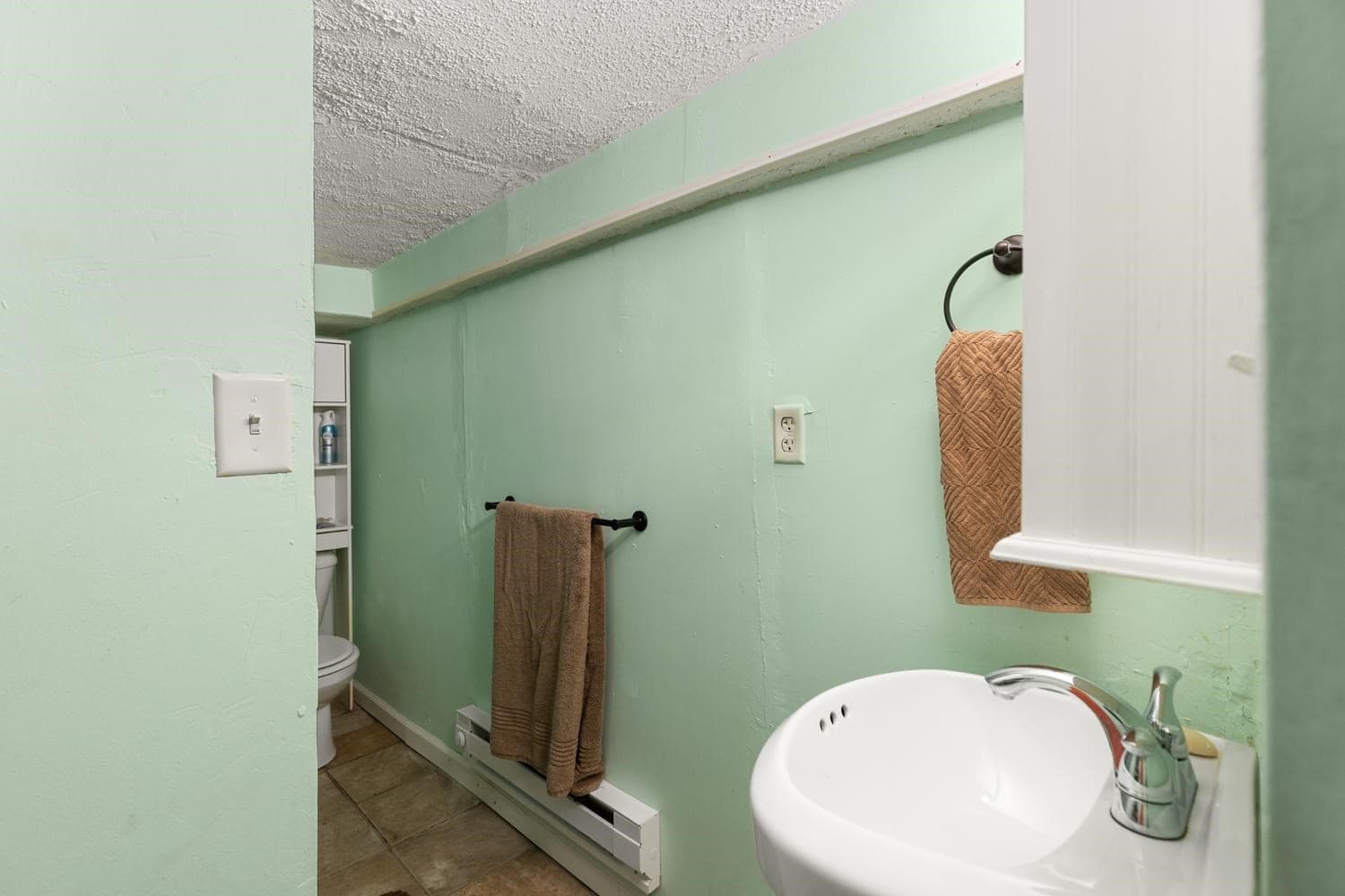 Condominium at 46 Bickford Ave # 46, Revere MA 02151, Revere, photo 25 of 30