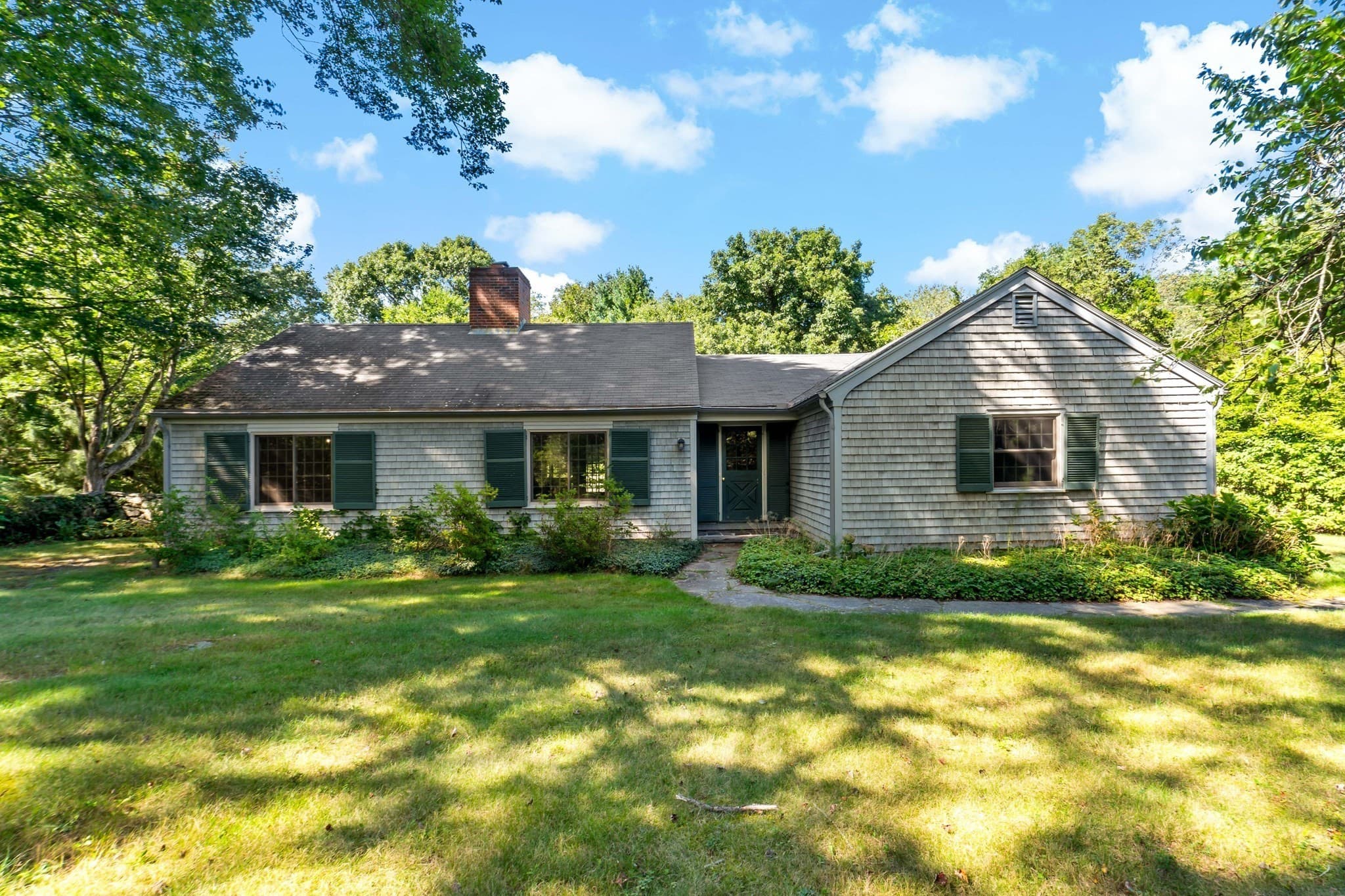 84 Carpenter St, Rehoboth MA 02769