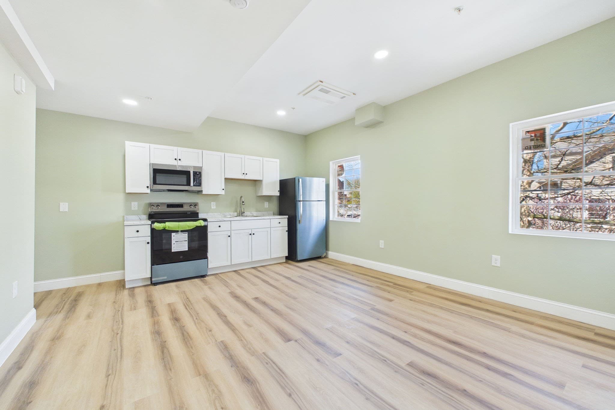 5-9 Family at 110 Eighth Street, New Bedford MA 02740, New Bedford, photo 25 of 40