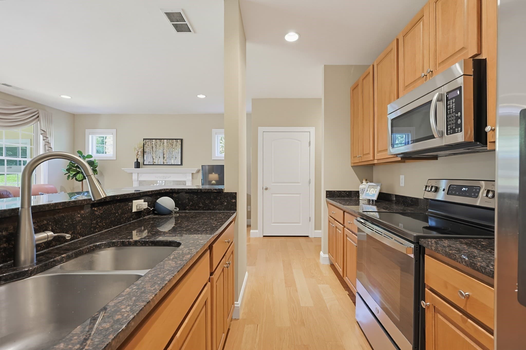 Condominium at 17 Hartland Way # 17, Acton MA 01720, Acton, photo 5 of 23