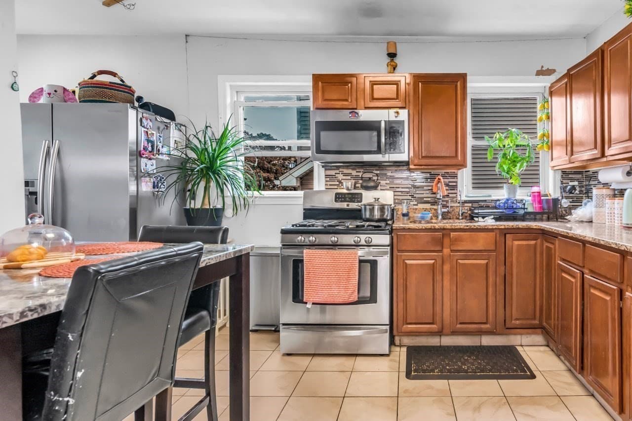 Condominium at 51-53 Rock Valley Avenue # 2, Everett MA 02149, Everett, photo 12 of 19