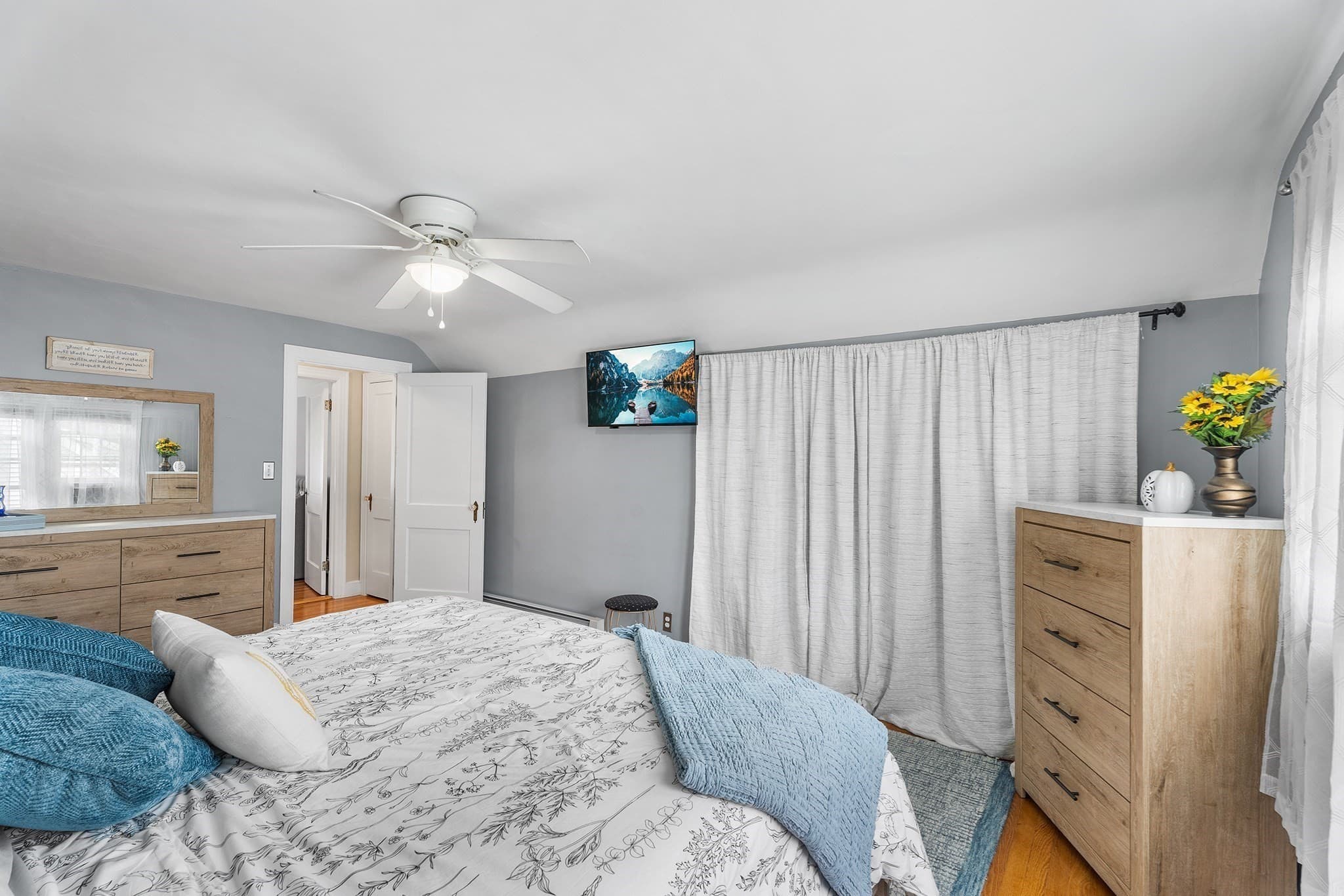 Single Family Residence at 403 June St, Worcester MA 01602, Worcester, photo 22 of 33