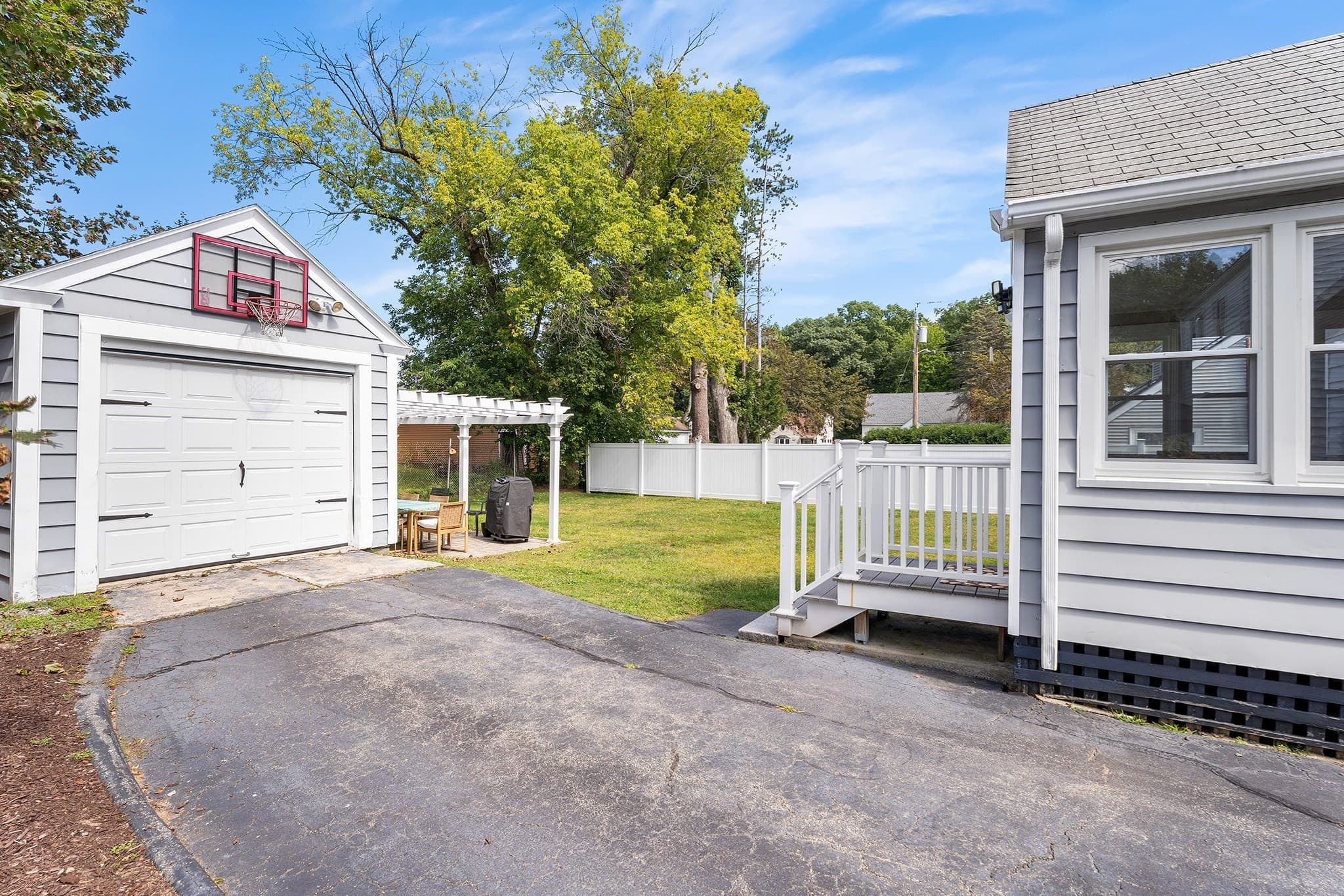 Single Family Residence at 403 June St, Worcester MA 01602, Worcester, photo 28 of 33