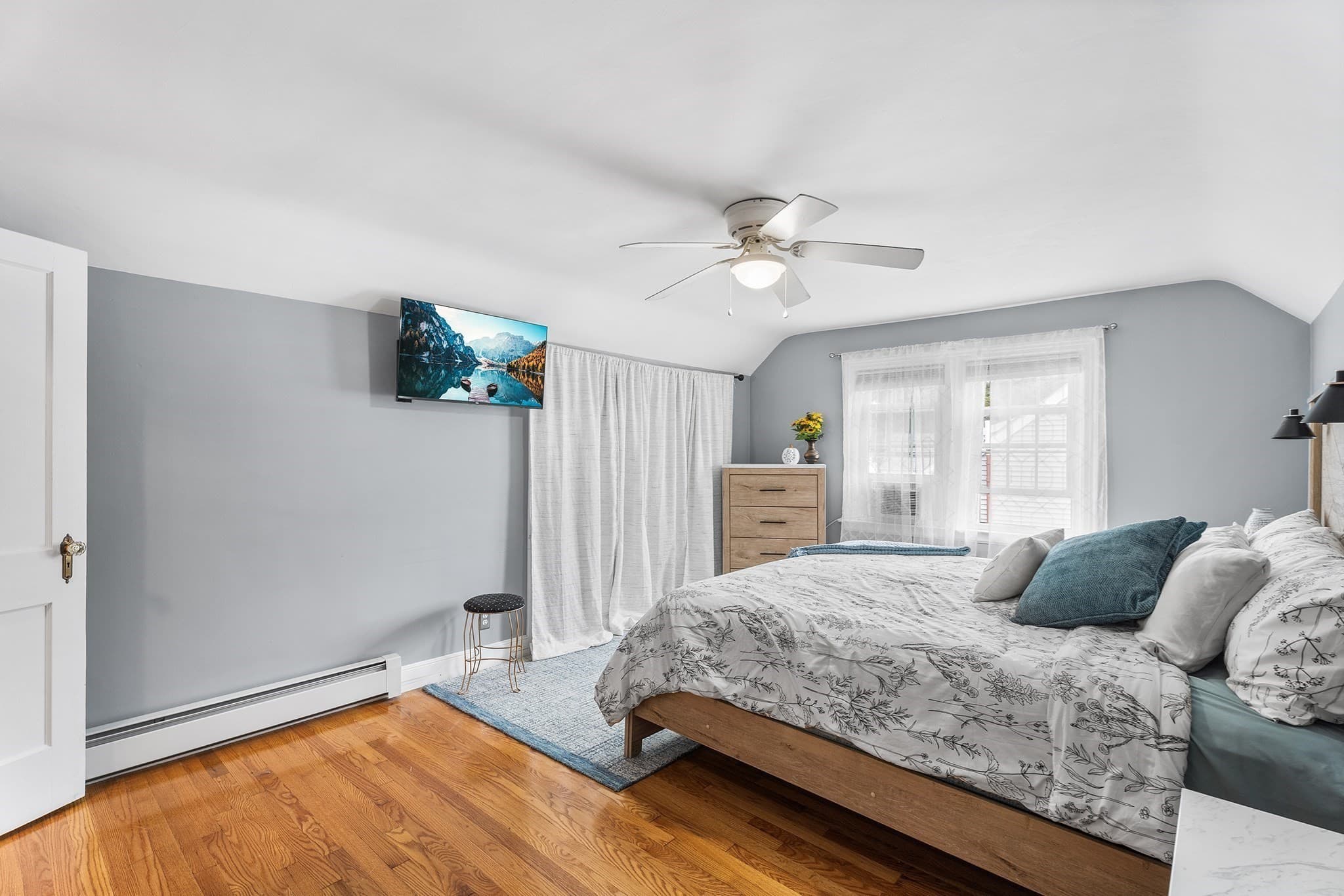 Single Family Residence at 403 June St, Worcester MA 01602, Worcester, photo 21 of 33