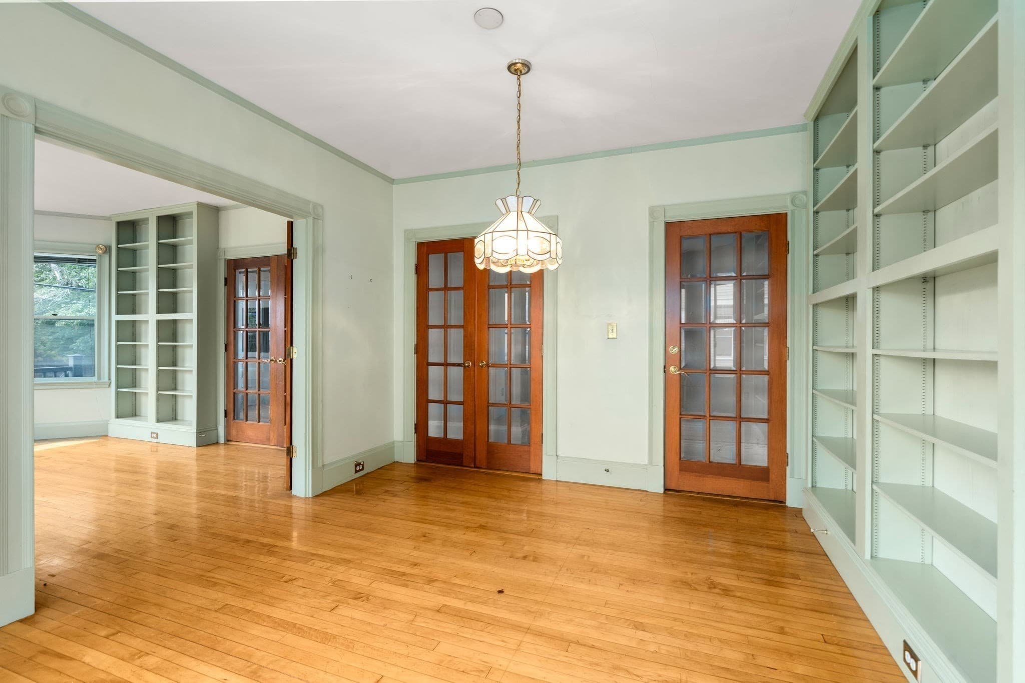 2 Family - 2 Units Up/Down at 249 Crafts St, Newton MA 02460, Newton, photo 7 of 38
