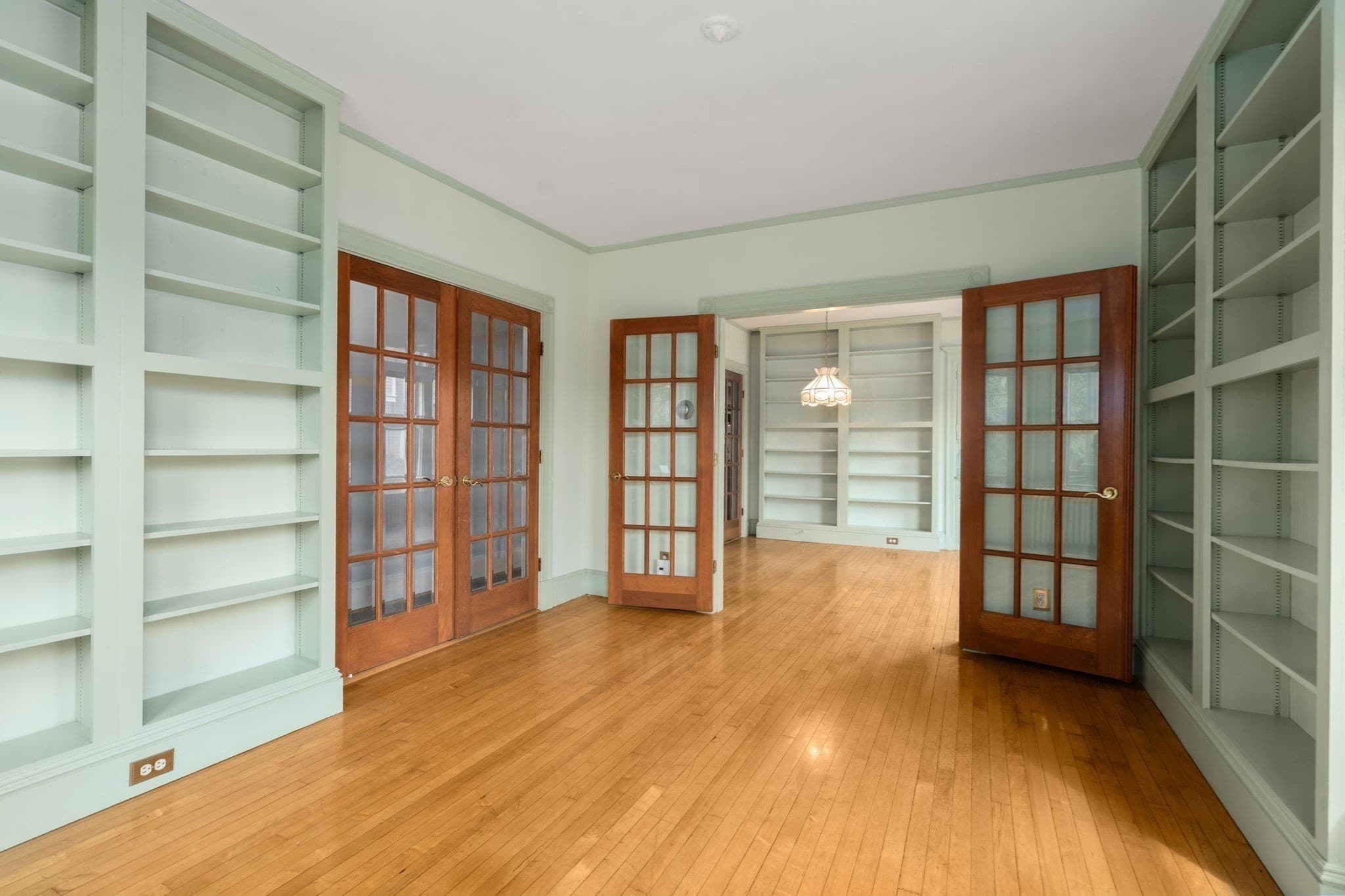 2 Family - 2 Units Up/Down at 249 Crafts St, Newton MA 02460, Newton, photo 9 of 38