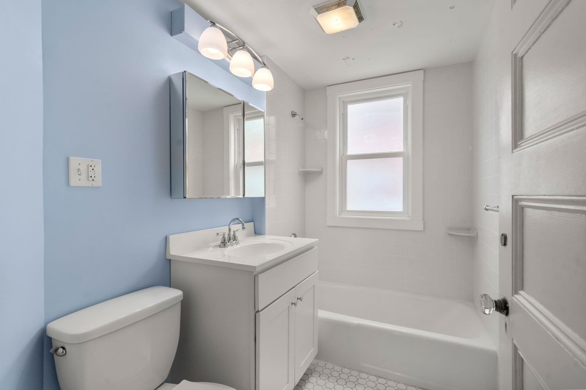 2 Family - 2 Units Up/Down at 249 Crafts St, Newton MA 02460, Newton, photo 14 of 38