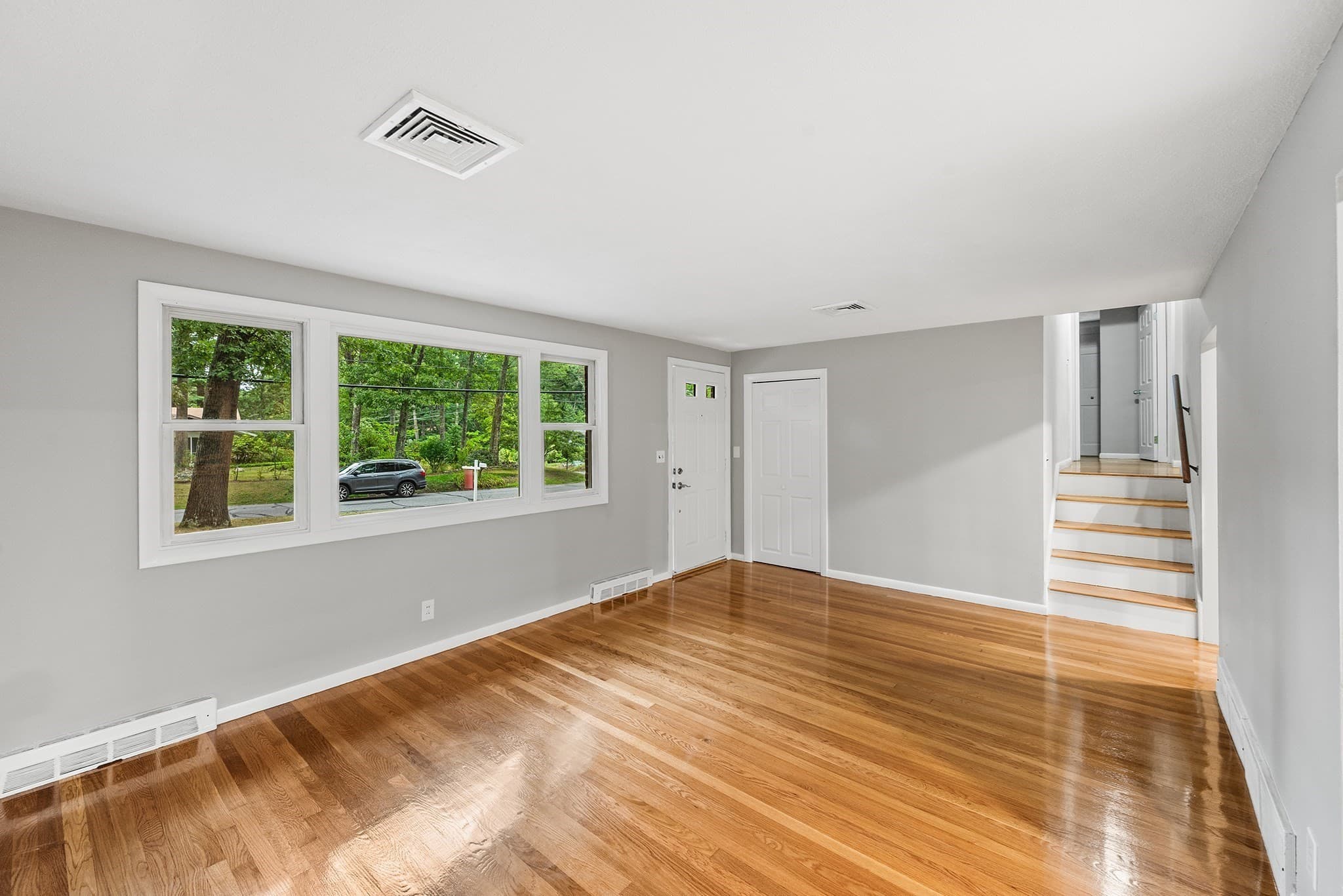 Single Family Residence at 23 Poplar St, Sudbury MA 01776, Sudbury, photo 2 of 32