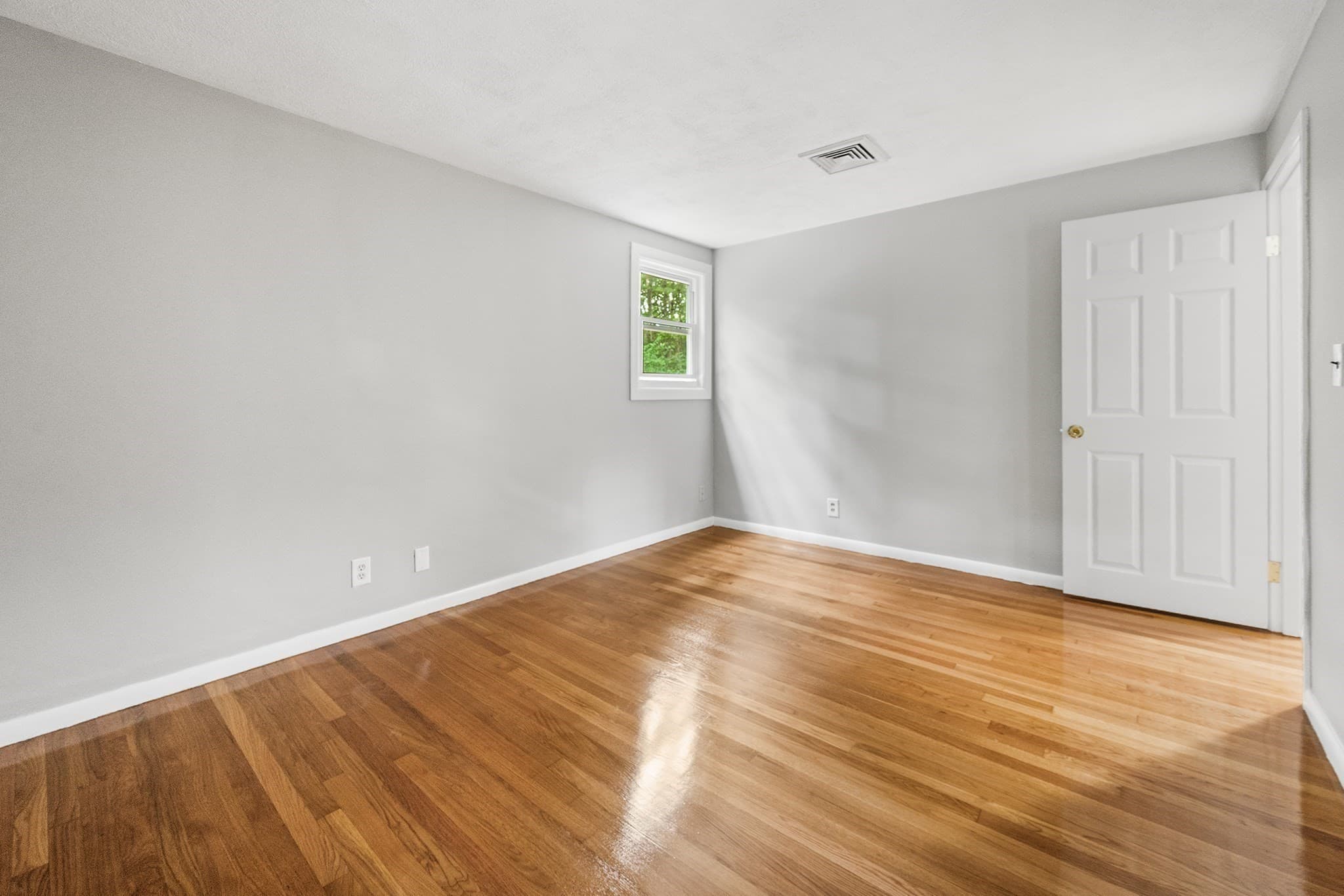 Single Family Residence at 23 Poplar St, Sudbury MA 01776, Sudbury, photo 18 of 32