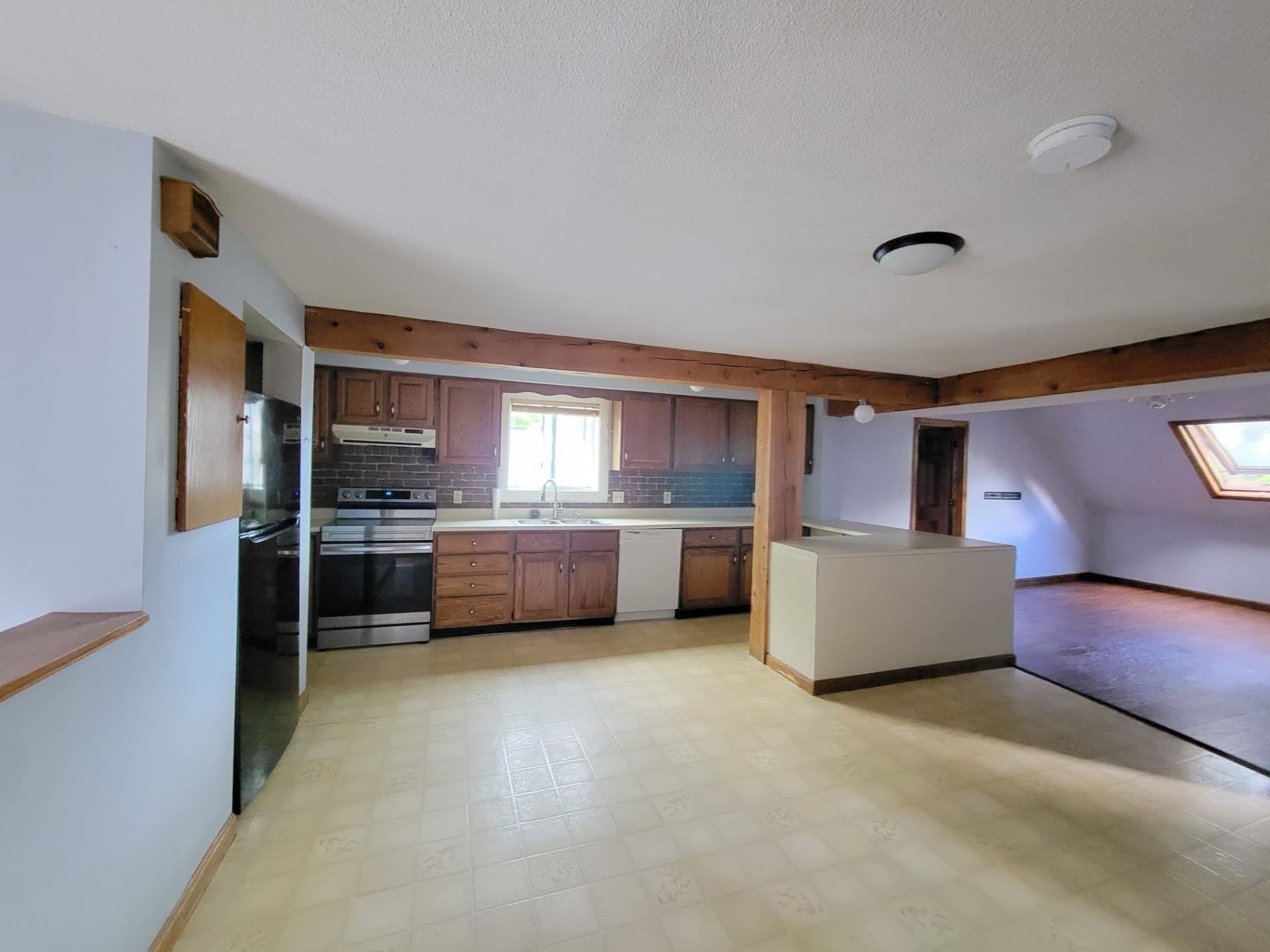 2 Family - 2 Units Up/Down at 103 Ash Street, Gardner MA 01440, Gardner, photo 13 of 25