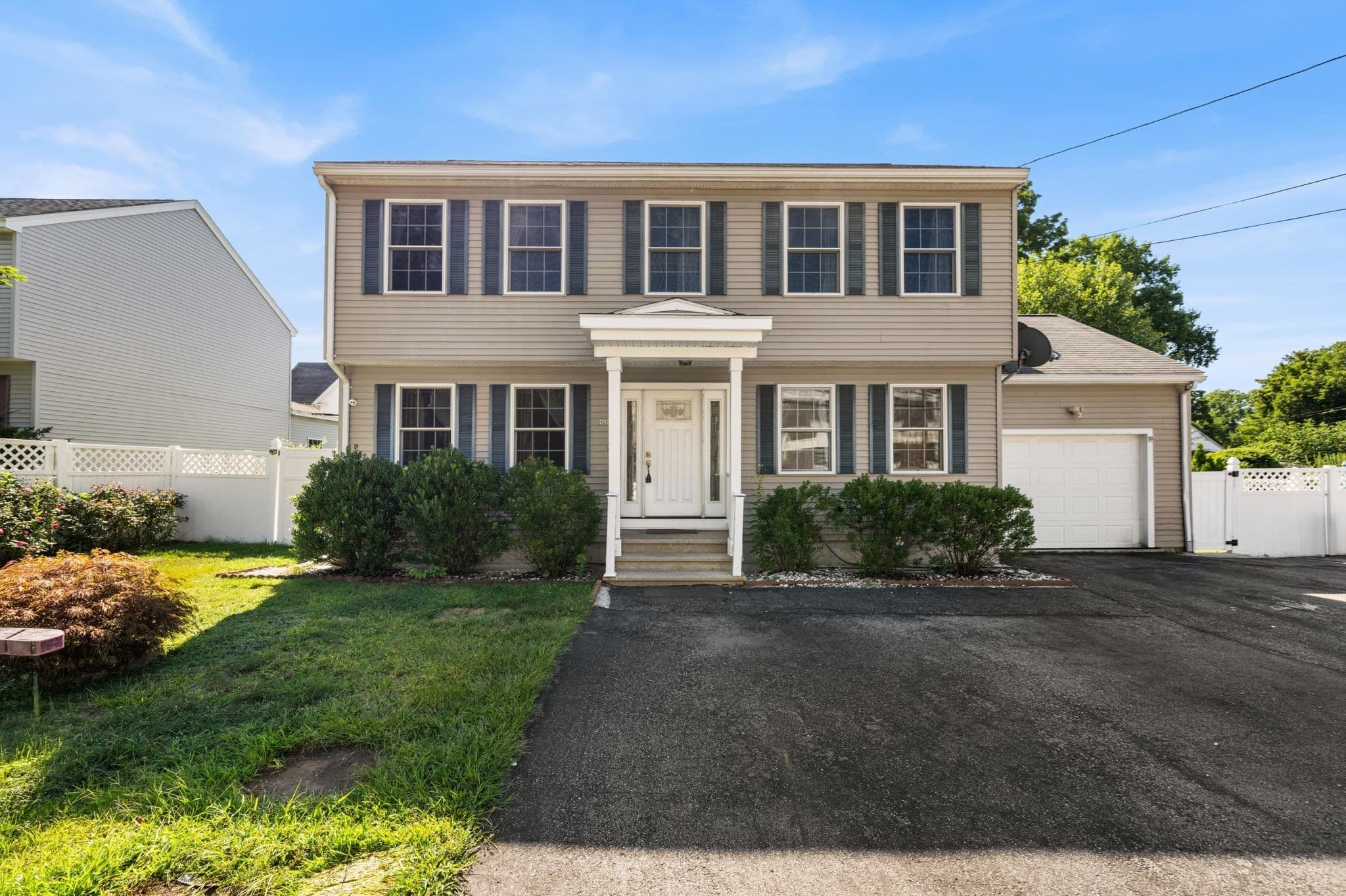 388 Varnum Ave, Lowell MA 01854