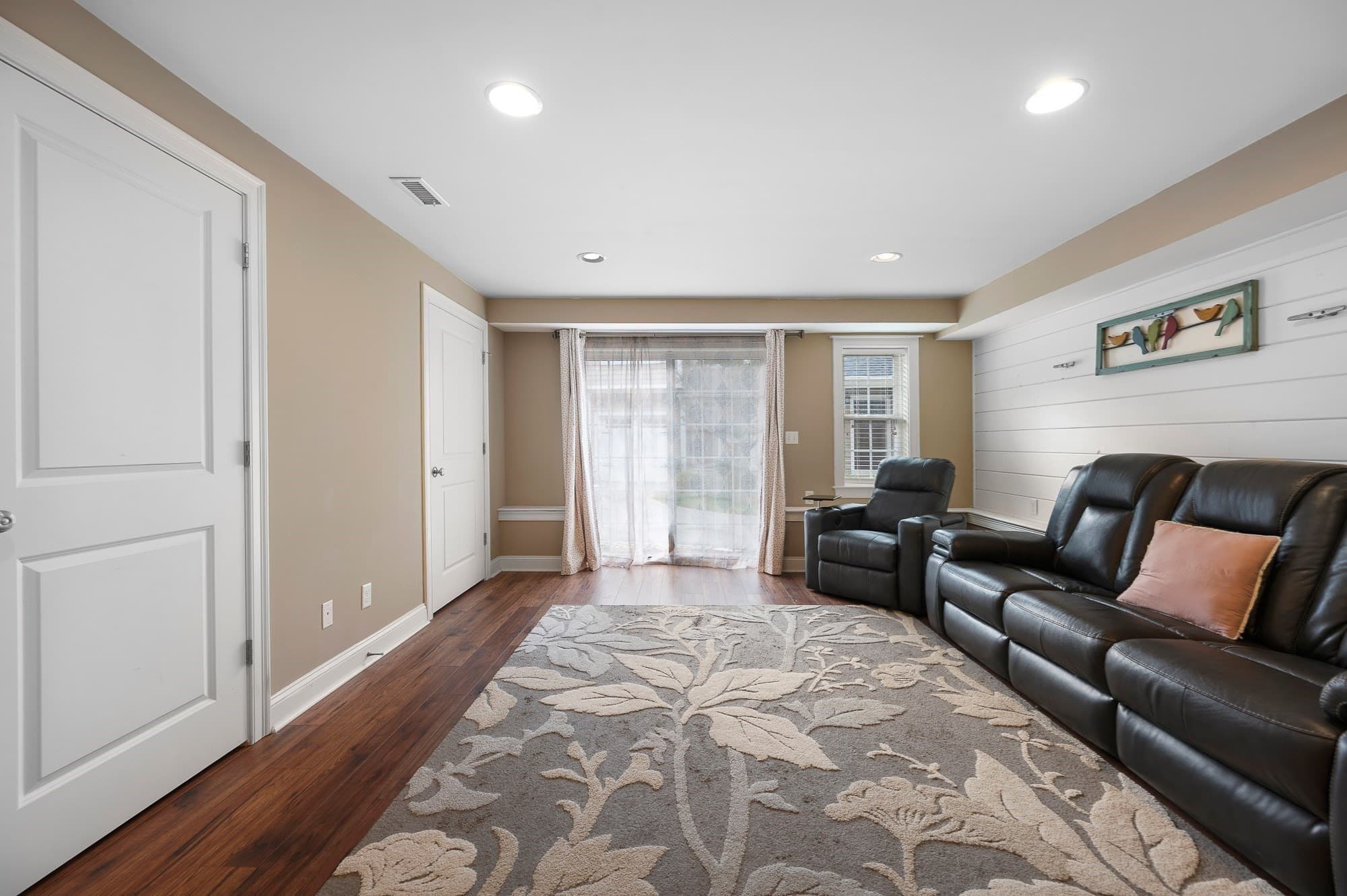 Condominium at 210 S Quinsigamond Ave # 2, Shrewsbury MA 01545, Shrewsbury, photo 23 of 39