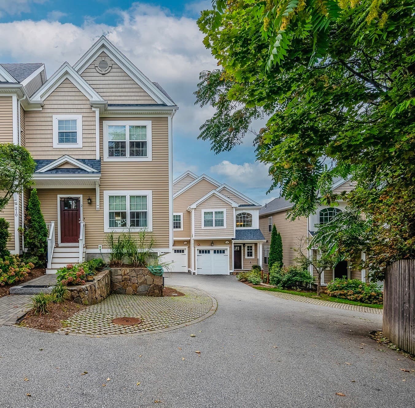 Condominium at 210 S Quinsigamond Ave # 2, Shrewsbury MA 01545, Shrewsbury, photo 2 of 39