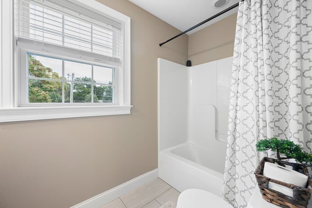 Condominium at 210 S Quinsigamond Ave # 2, Shrewsbury MA 01545, Shrewsbury, photo 16 of 39