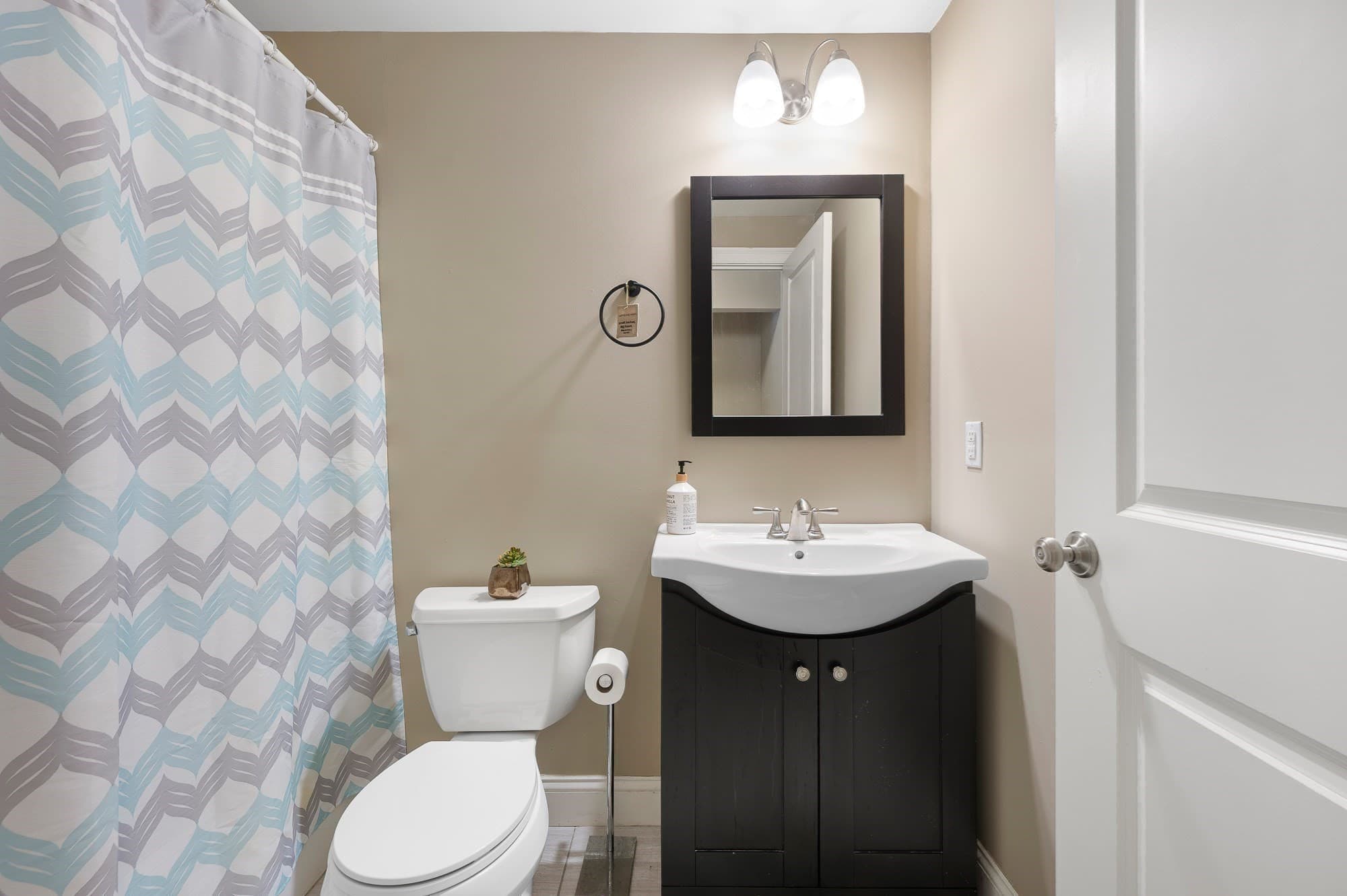Condominium at 210 S Quinsigamond Ave # 2, Shrewsbury MA 01545, Shrewsbury, photo 26 of 39