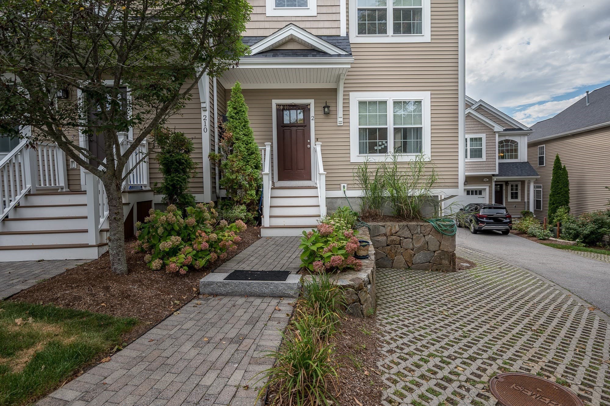 Condominium at 210 S Quinsigamond Ave # 2, Shrewsbury MA 01545, Shrewsbury, photo 3 of 39