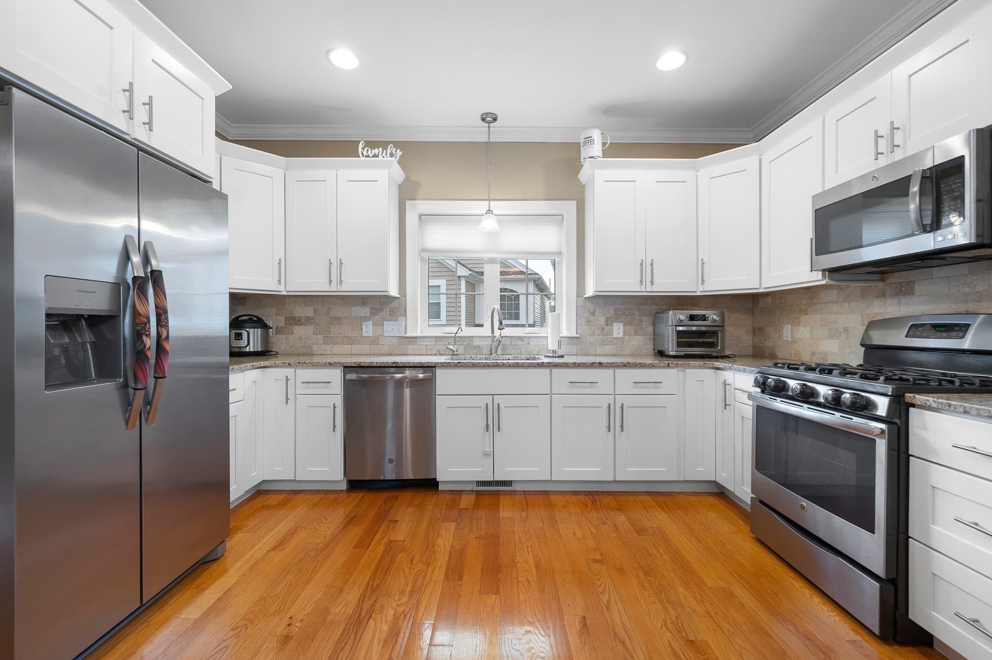 Condominium at 210 S Quinsigamond Ave # 2, Shrewsbury MA 01545, Shrewsbury, photo 8 of 39