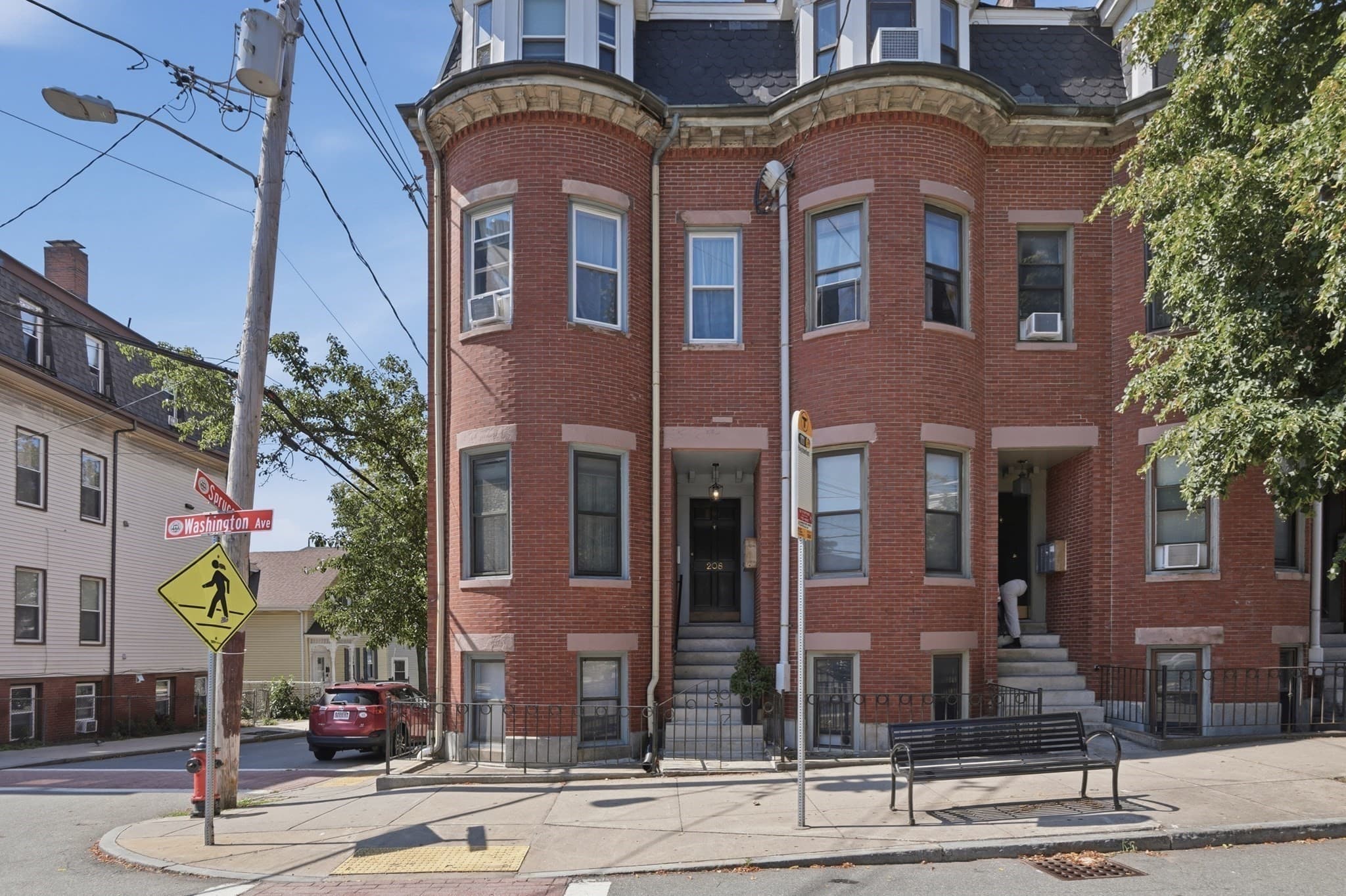 208 Washington Ave # 3, Chelsea MA 02150