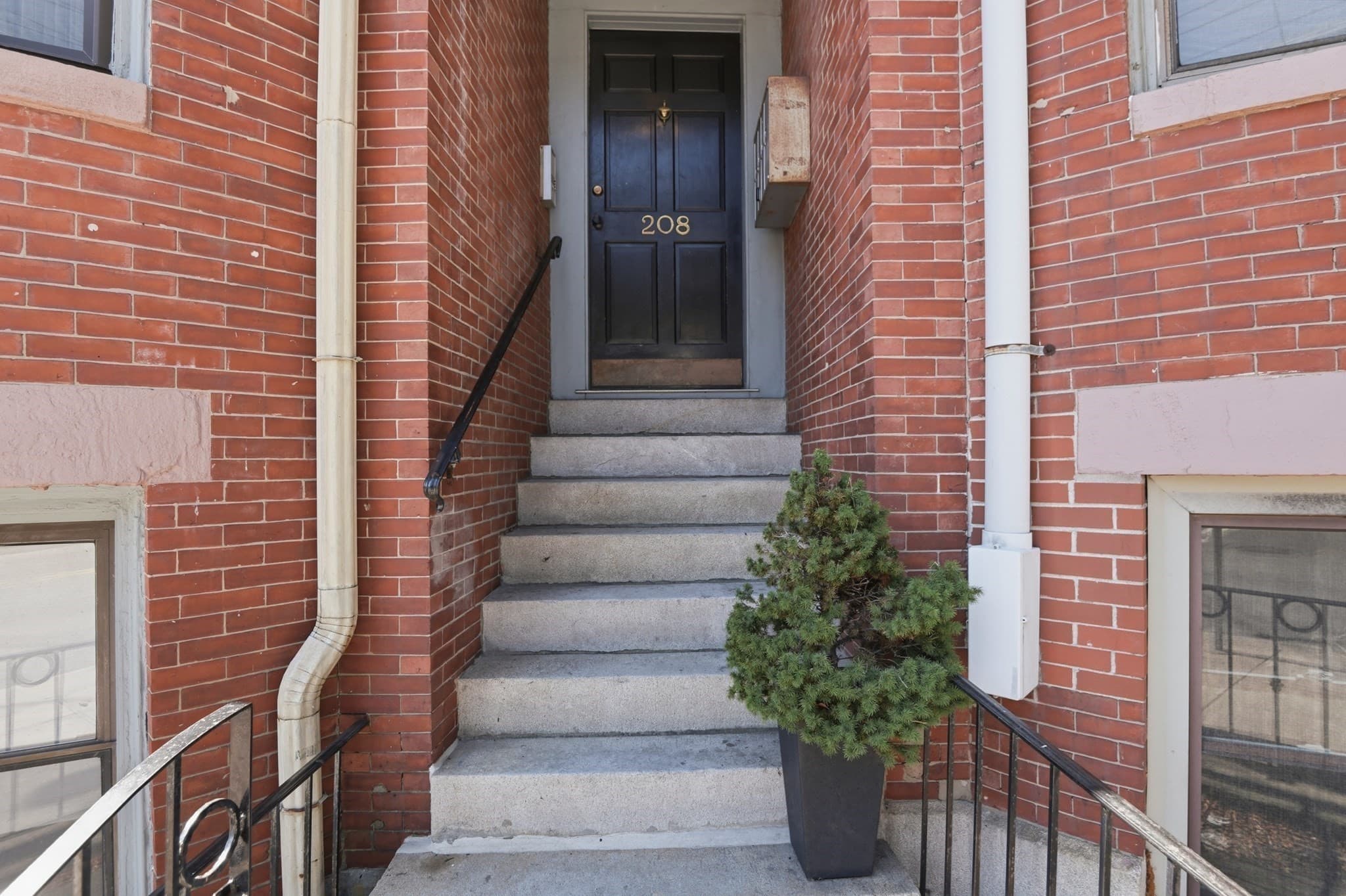 Condominium at 208 Washington Ave # 3, Chelsea MA 02150, Chelsea, photo 10 of 13