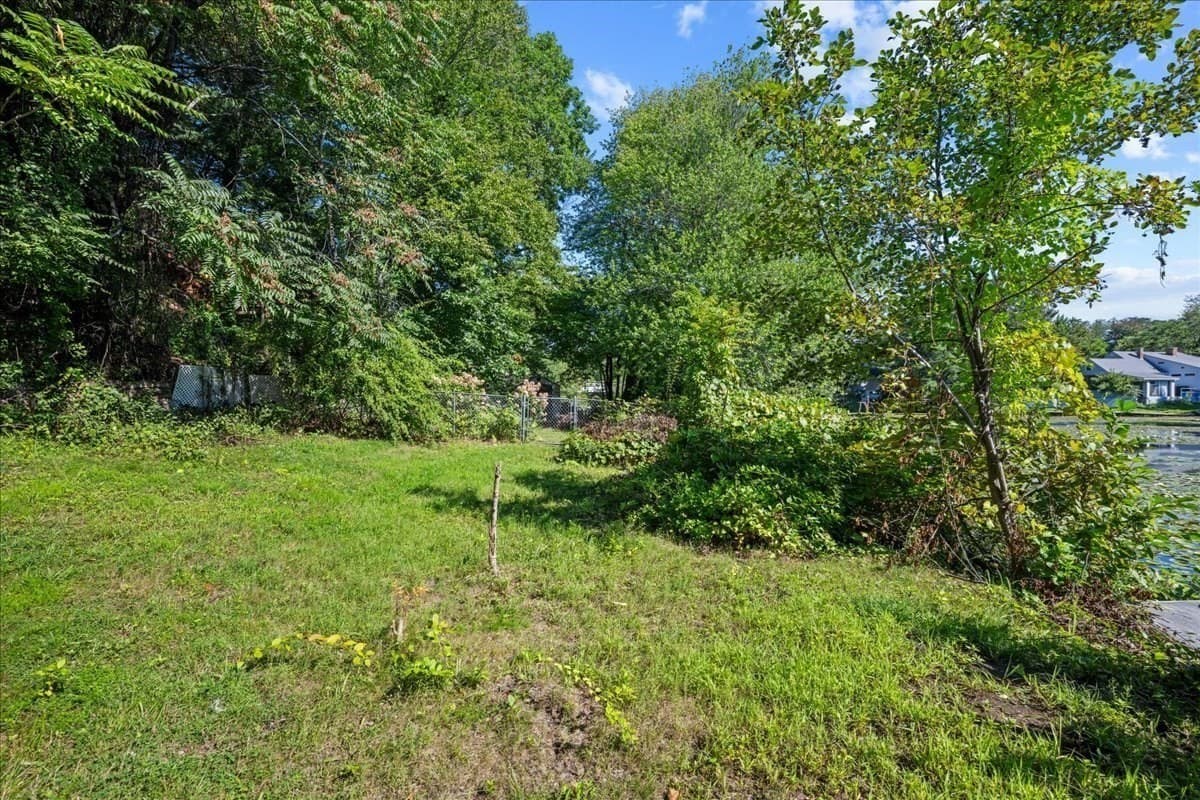 Single Family Residence at 15 Anglin Ln, Shrewsbury MA 01545, Shrewsbury, photo 27 of 40