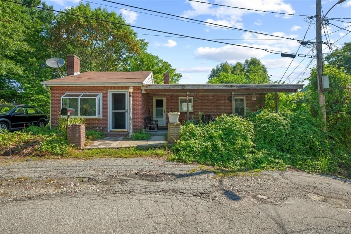 15 Anglin Ln, Shrewsbury MA 01545
