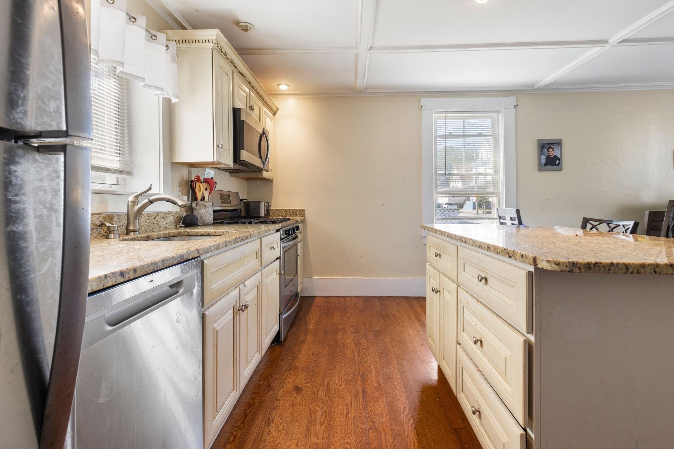 2 Family - 2 Units Up/Down at 19 Sadler Street, Gloucester MA 01930, Gloucester, photo 10 of 34