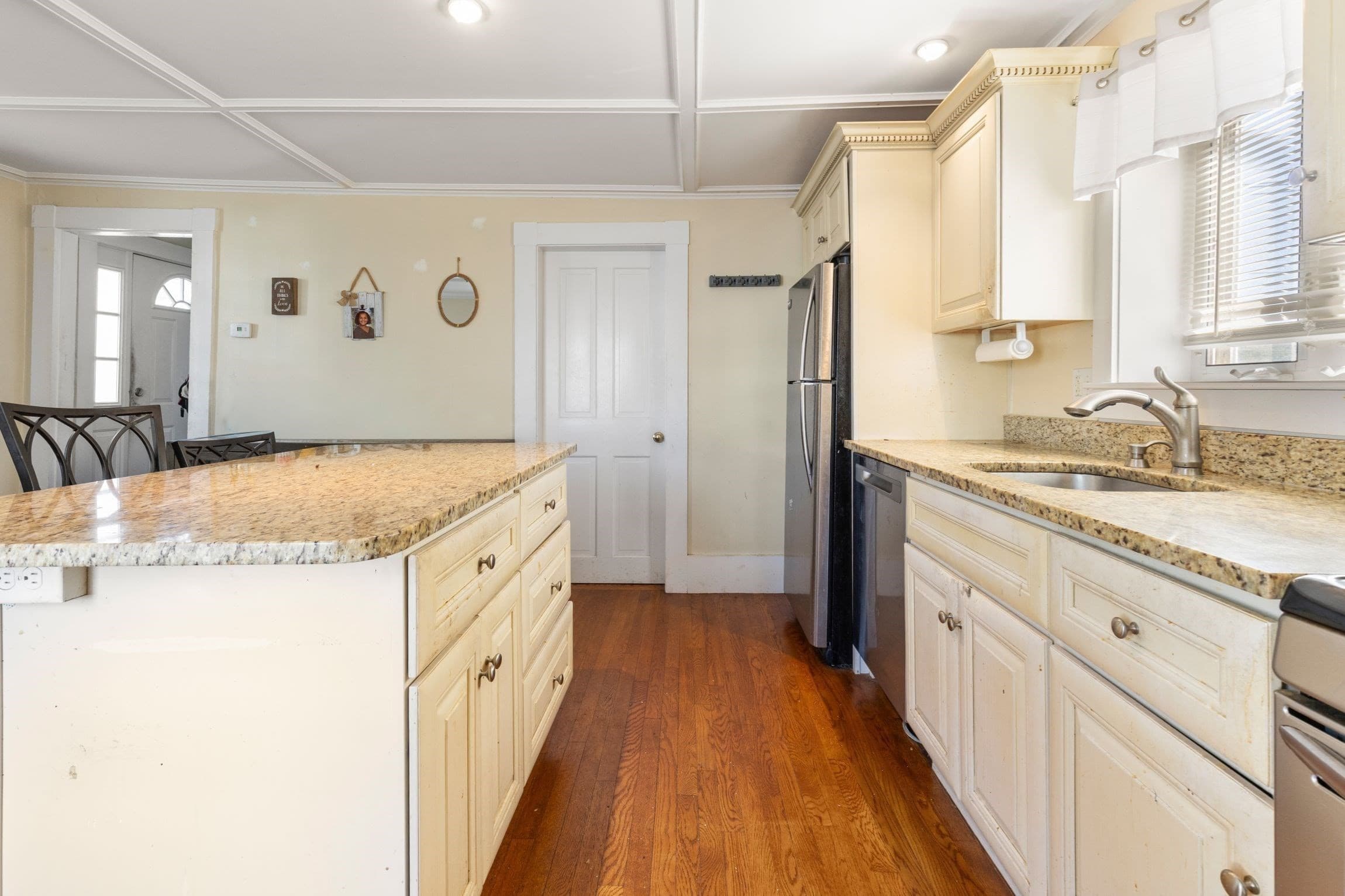 2 Family - 2 Units Up/Down at 19 Sadler Street, Gloucester MA 01930, Gloucester, photo 8 of 34