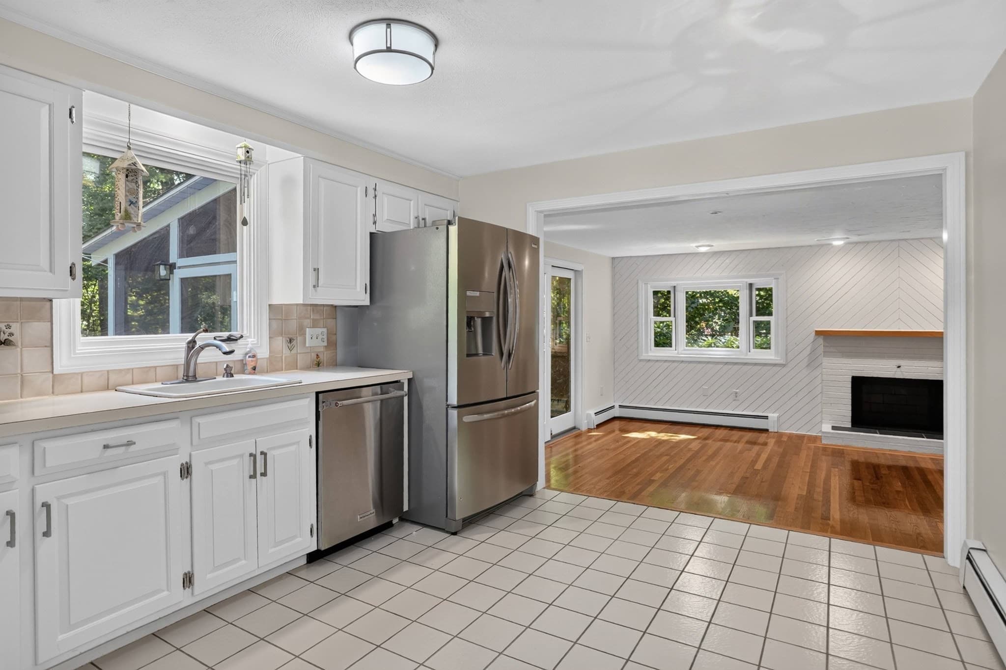 Single Family Residence at 22 Coolidge Cir, Northborough MA 01532, Northborough, photo 5 of 31