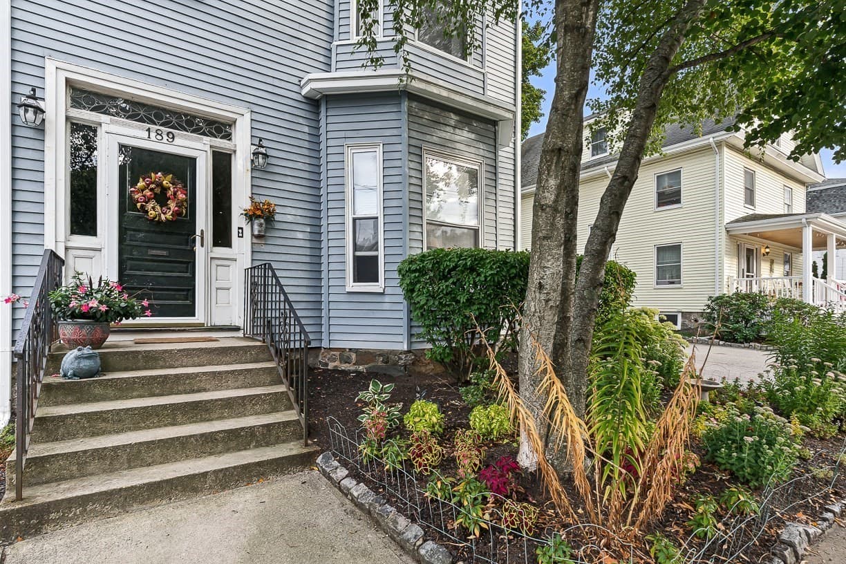 189 Washington St # 2, Winchester MA 01890
