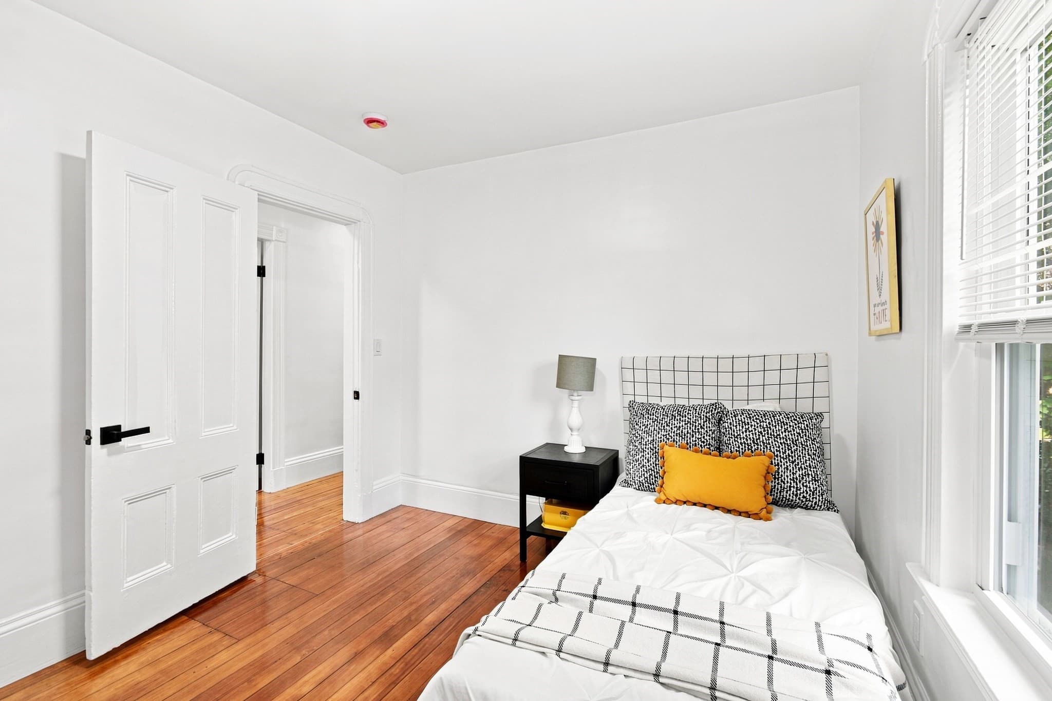 Condominium at 615 Salem St # 2, Malden MA 02148, Malden, photo 22 of 36