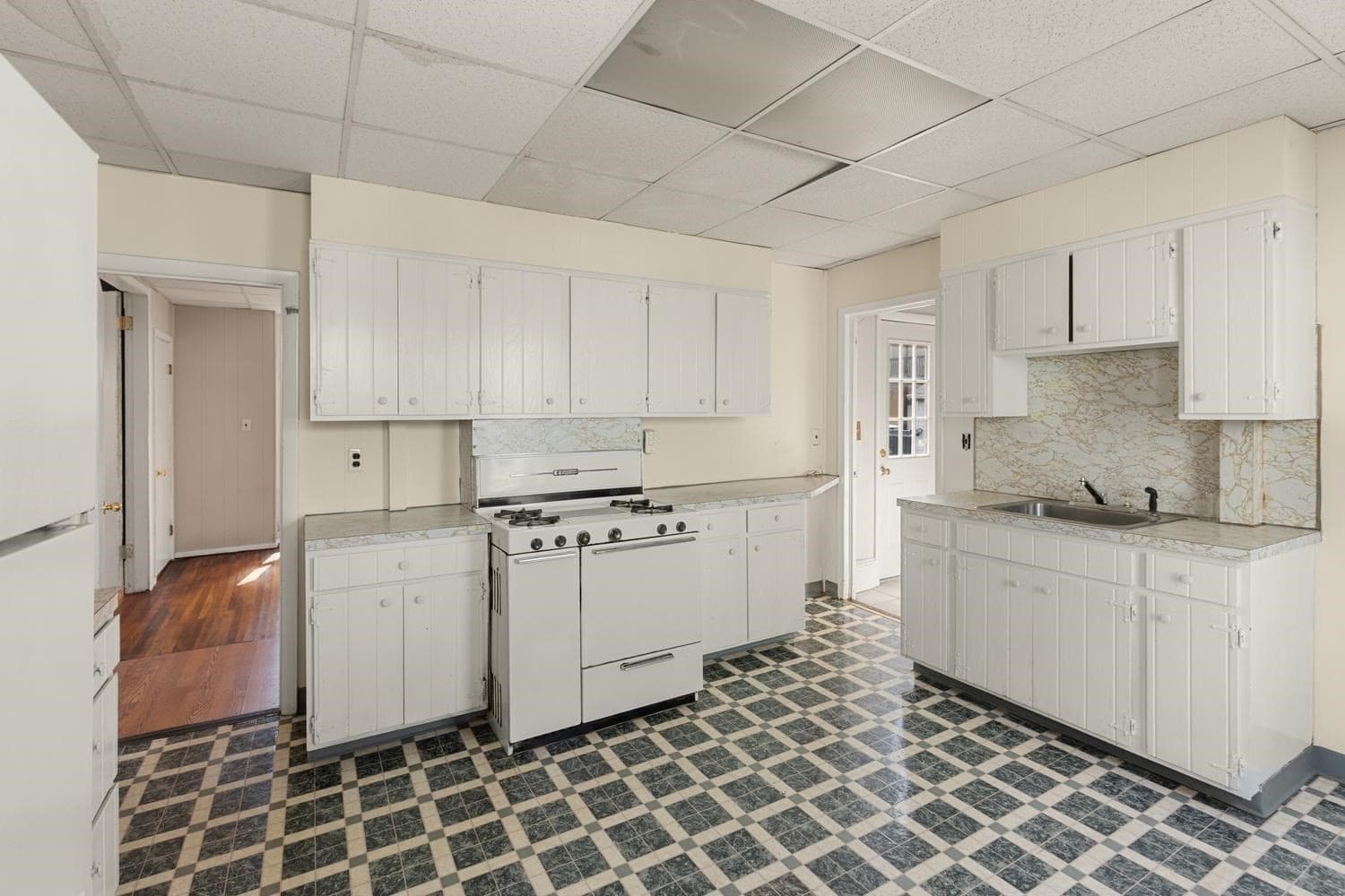 2 Family - 2 Units Up/Down at 17 Rush St., Somerville MA 02145, Somerville, photo 13 of 31